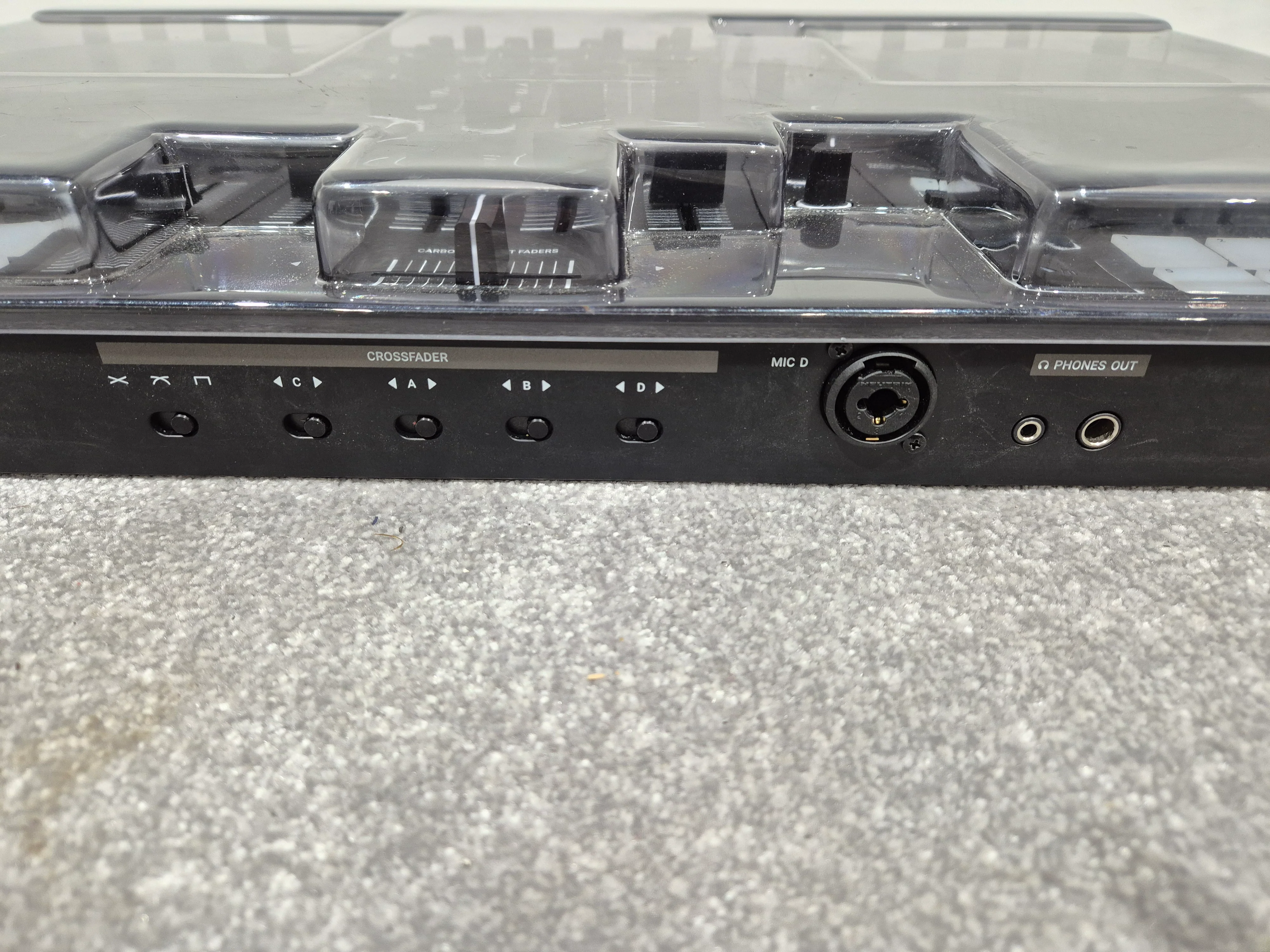 Native Instruments Traktor Kontrol S4 MK3 - 4 Channel DJ Controller - Image 8