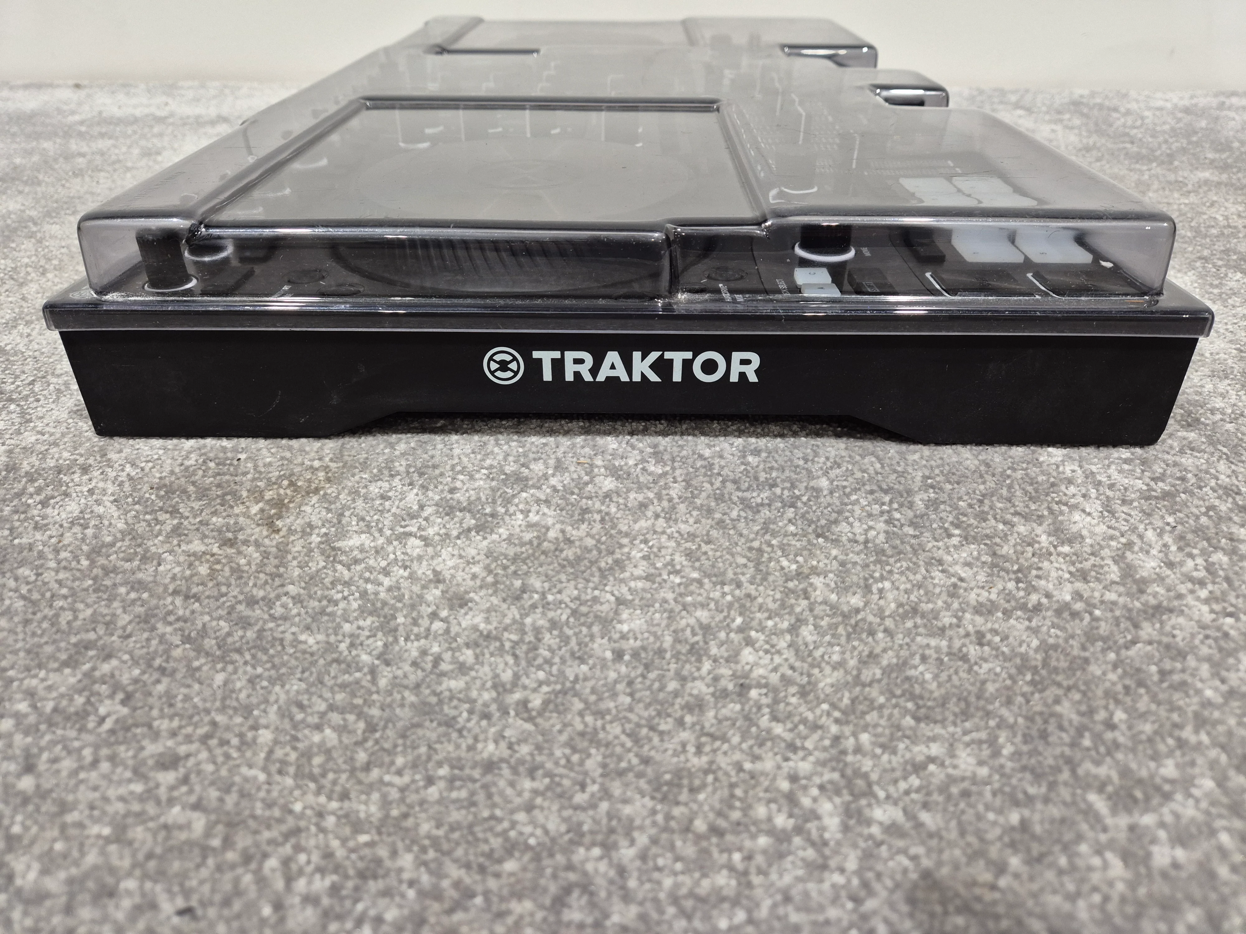 Native Instruments Traktor Kontrol S4 MK3 - 4 Channel DJ Controller - Image 9
