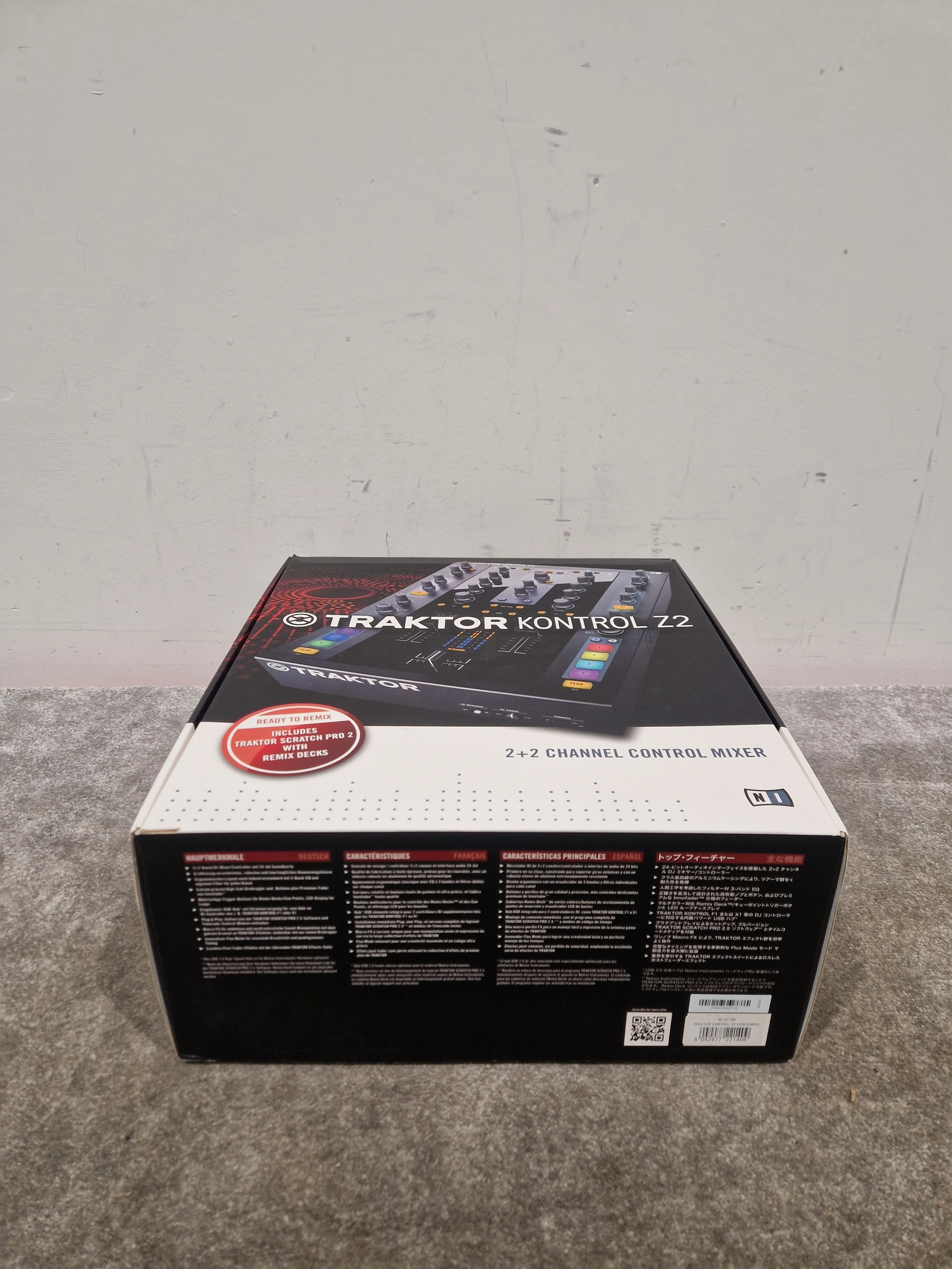 Native Instruments Traktor Kontrol Z2 - DJ Controller/Mixer - Black – DJ Controller - Excellent - Image 3