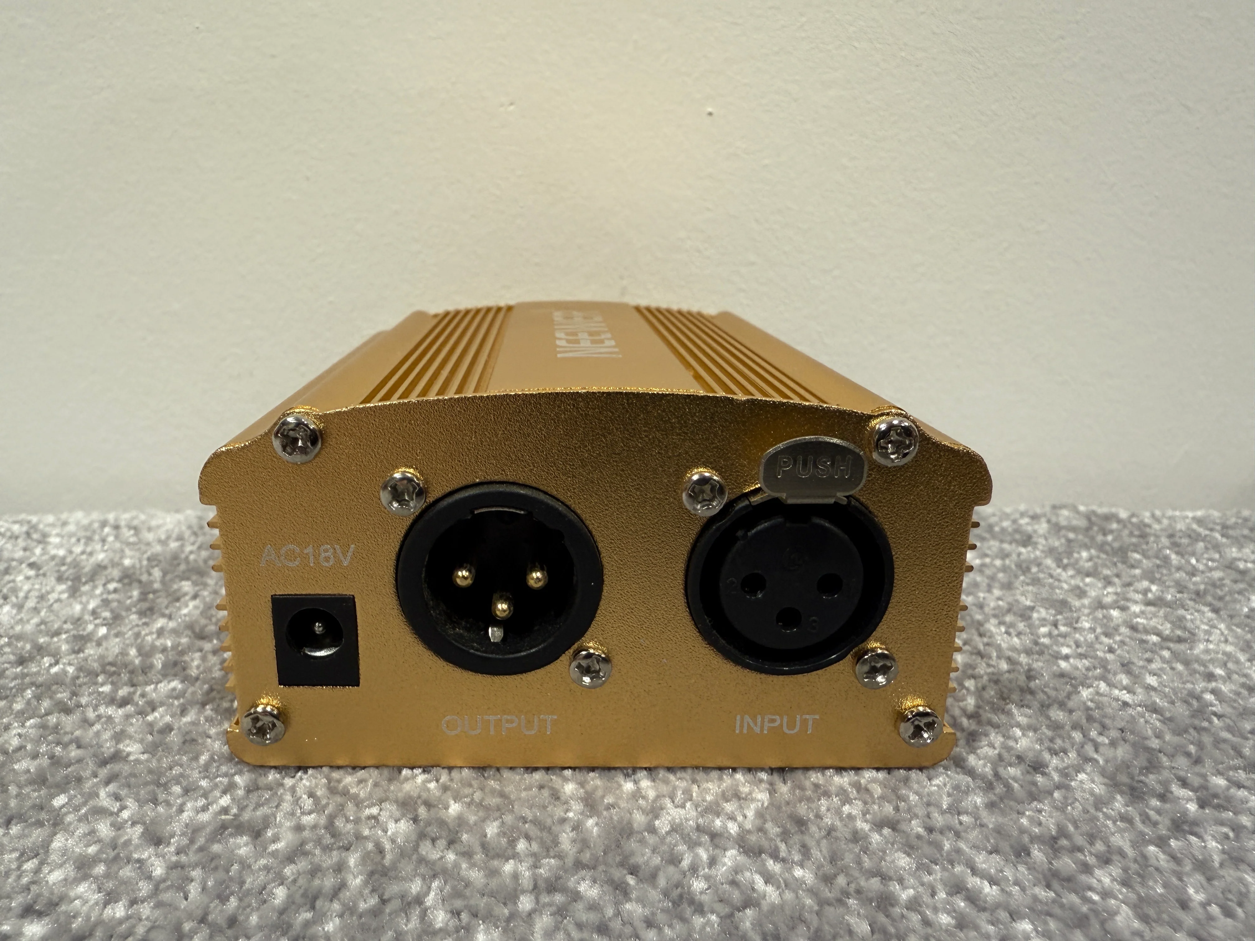 Neewer NW-100 - 48v Phantom Power Supply - Audio Equipment - 48v Power, XLR Inputs - Open Box w/ Original Box & Power Supply - Image 5