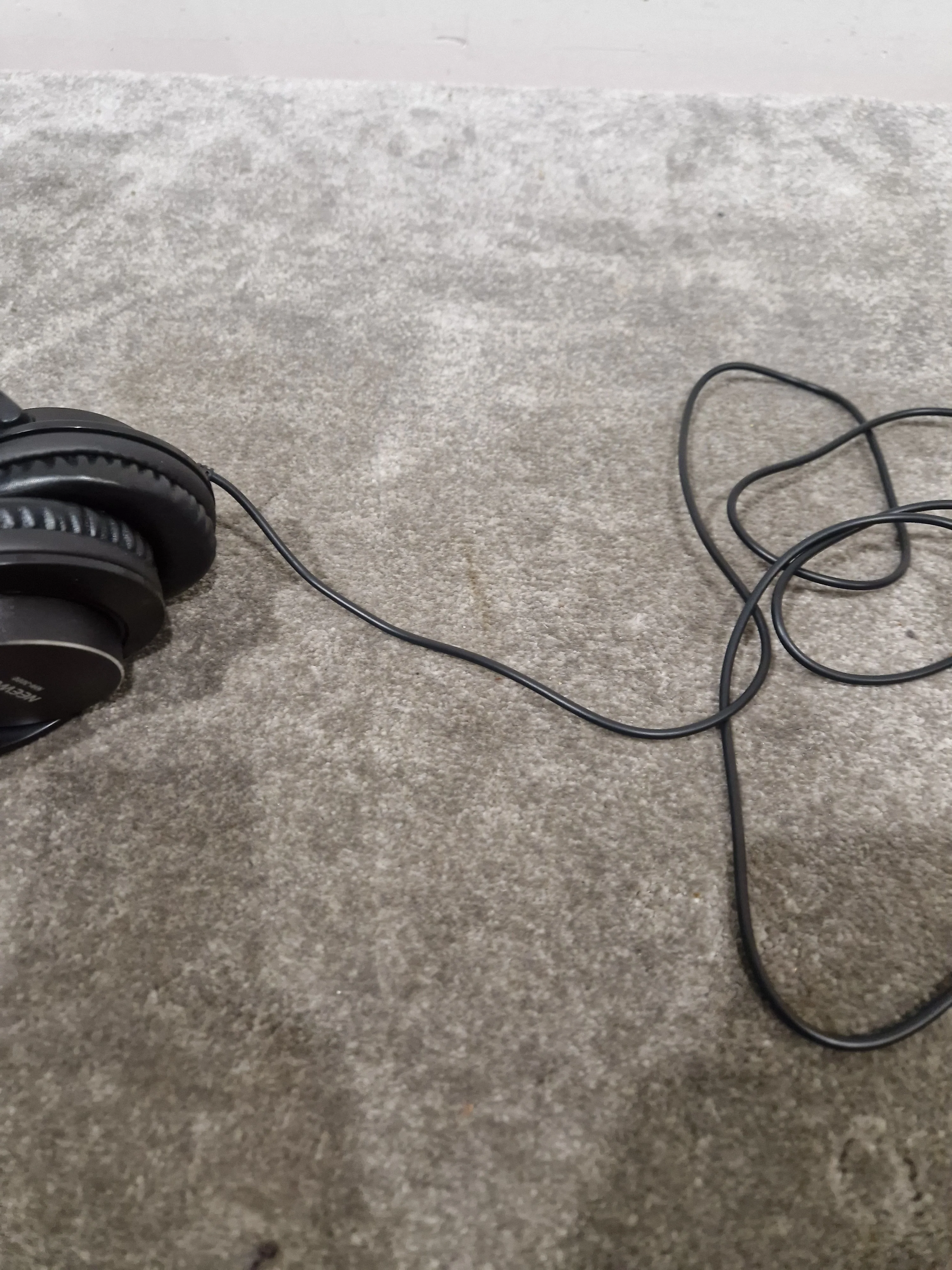 Neewer NW-3000 - Studio Headphones - Black - Like New w/ Original Box & Manuals - Image 12