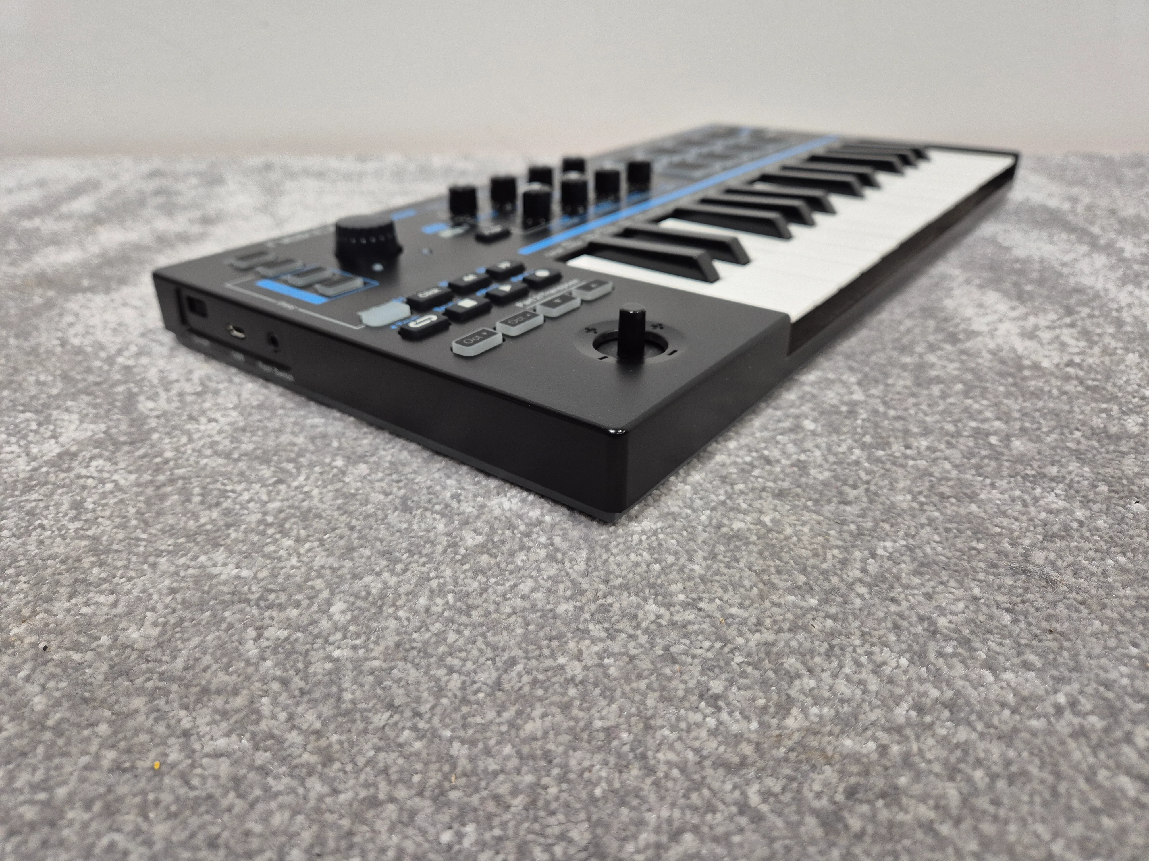 Nektar LX Mini - Compact and Versatile USB MIDI Controller - Image 6