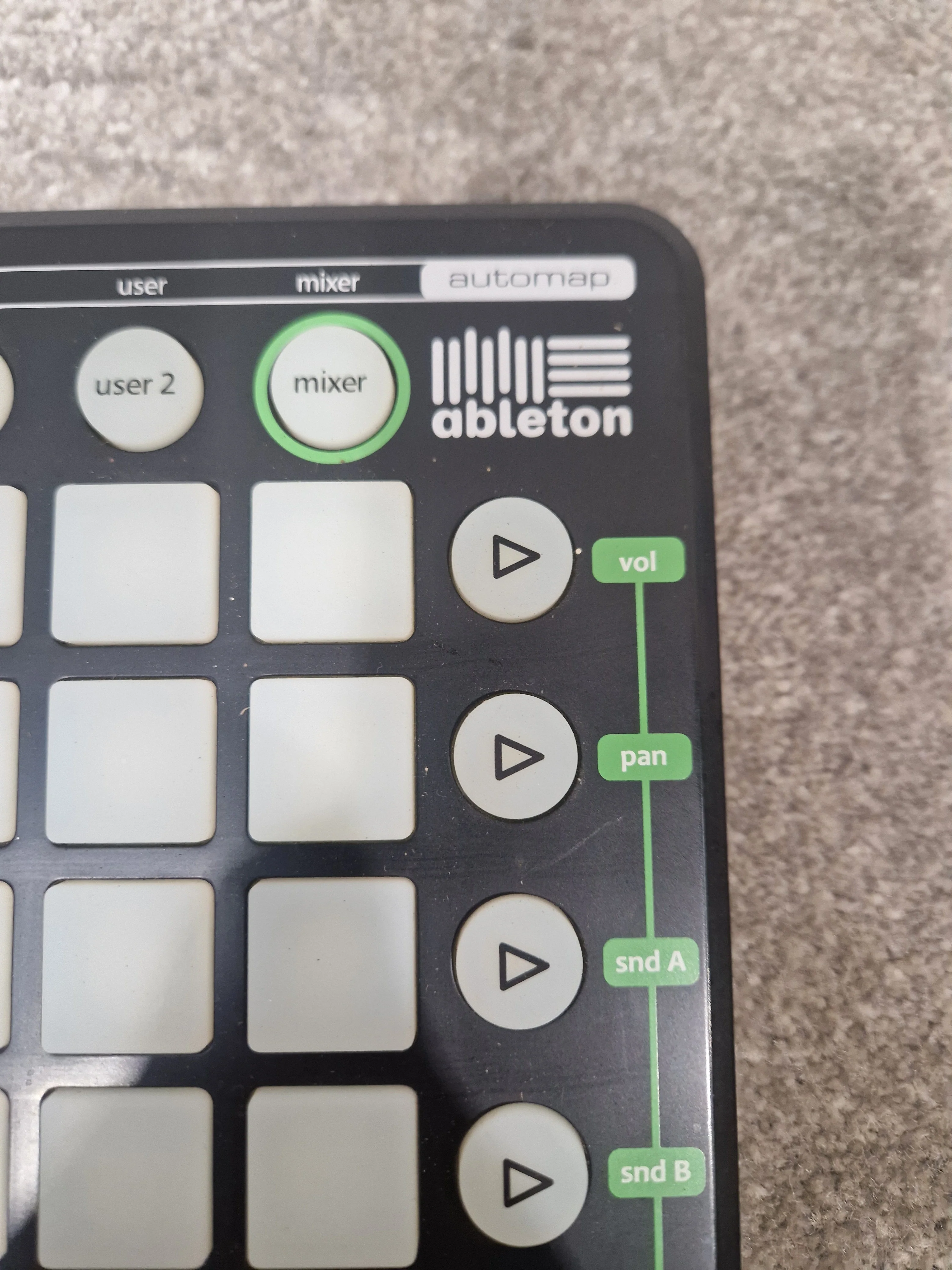 Nemko NOVLPD01 LAUNCHPAD - MIDI Controller, USB Connectivity - Very Good - Image 4