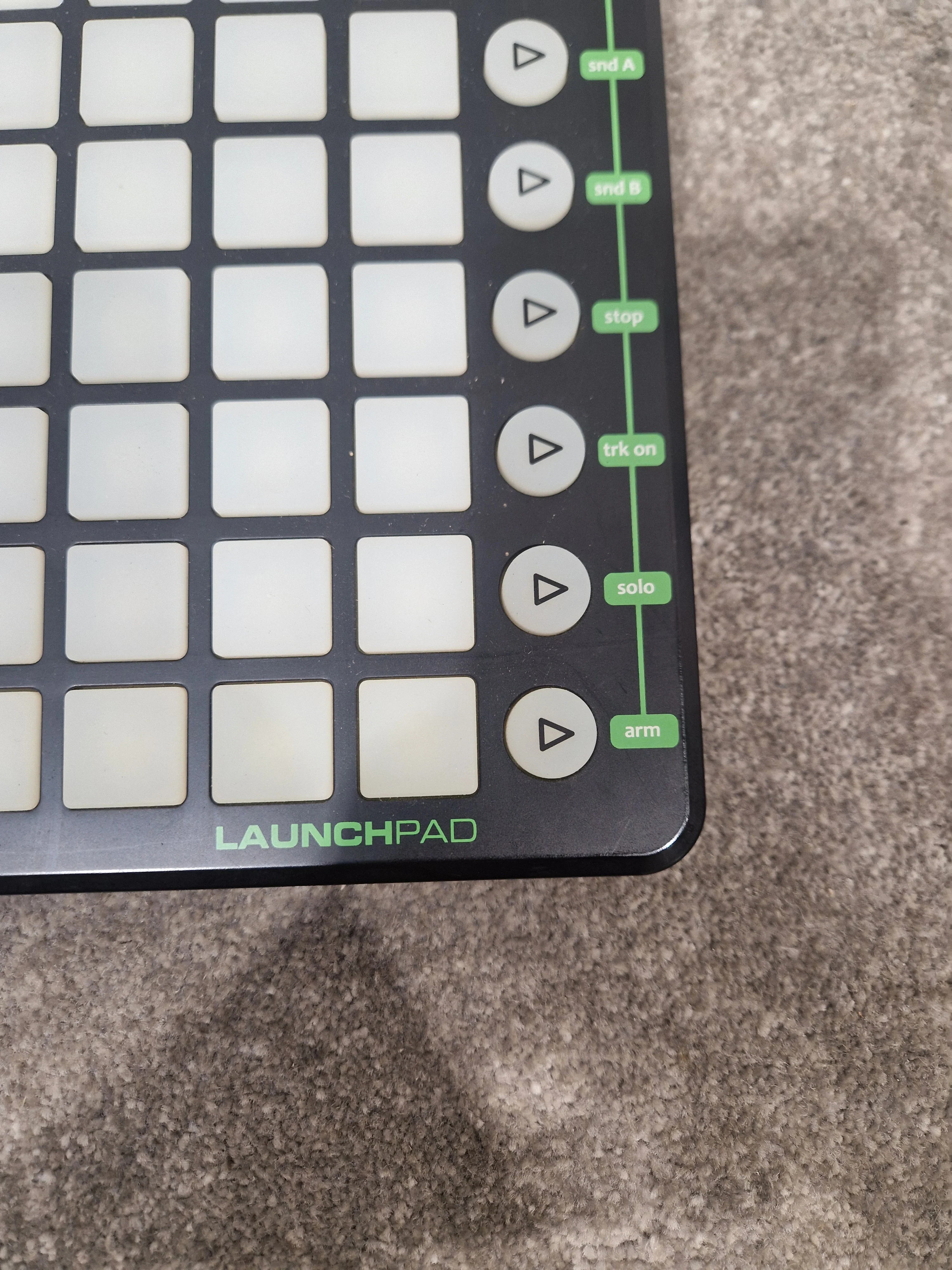 Nemko NOVLPD01 LAUNCHPAD - MIDI Controller, USB Connectivity - Very Good - Image 5