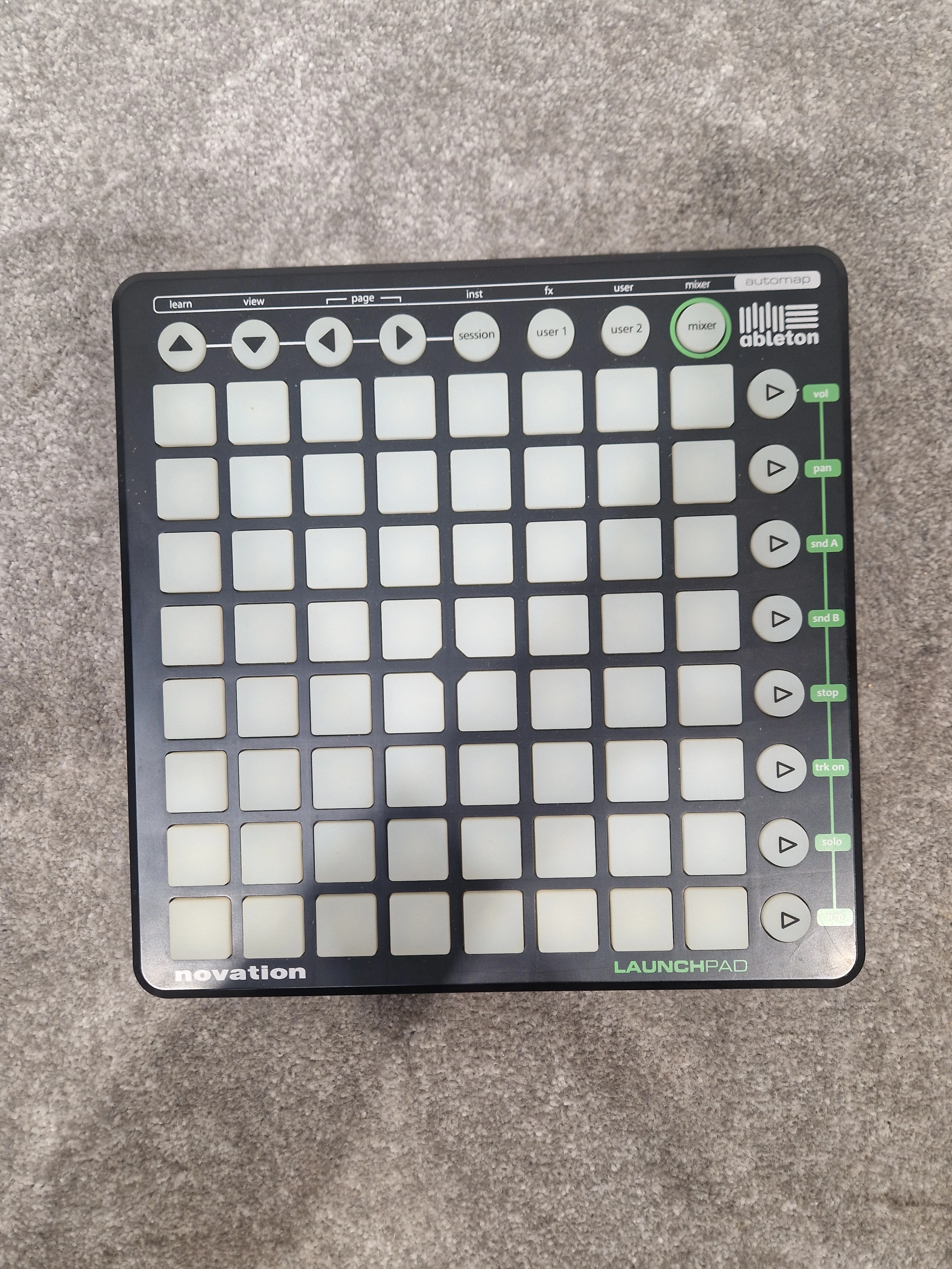 Nemko NOVLPD01 LAUNCHPAD - MIDI Controller, USB Connectivity - Very Good - Image 9