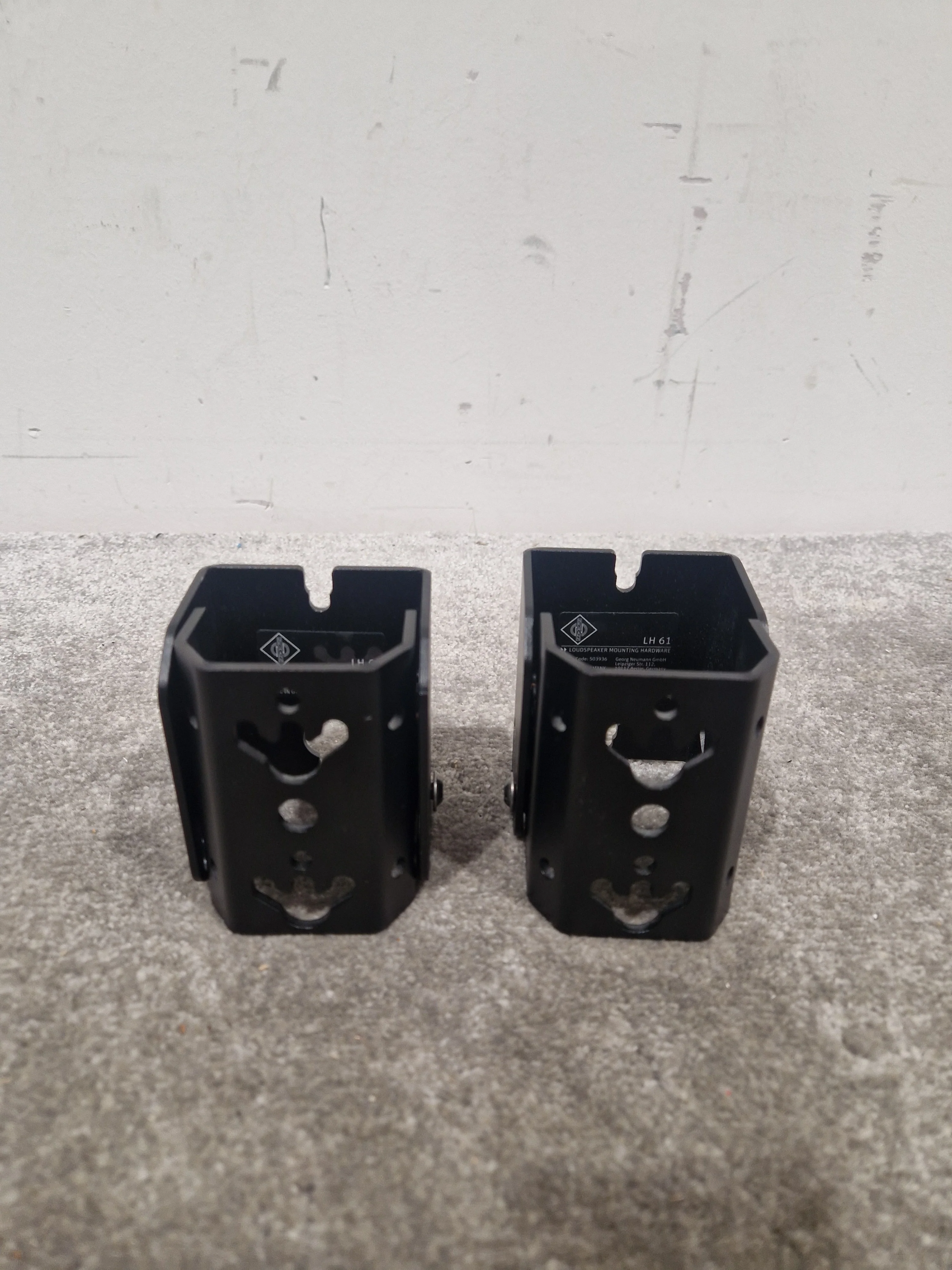 Neumann LH-61 Loudspeaker Stand Pair - Adjustable Height - Excellent - Image 13