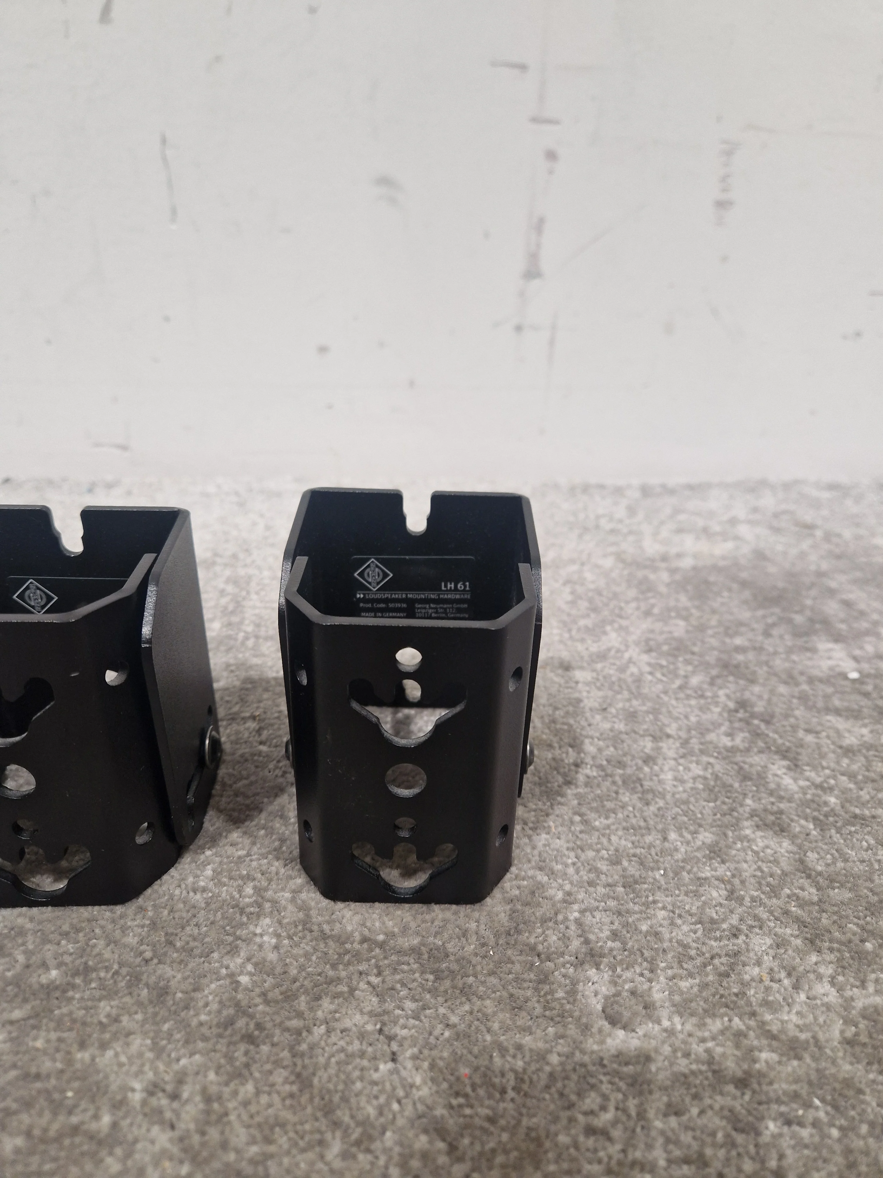 Neumann LH-61 Loudspeaker Stand Pair - Adjustable Height - Excellent - Image 14
