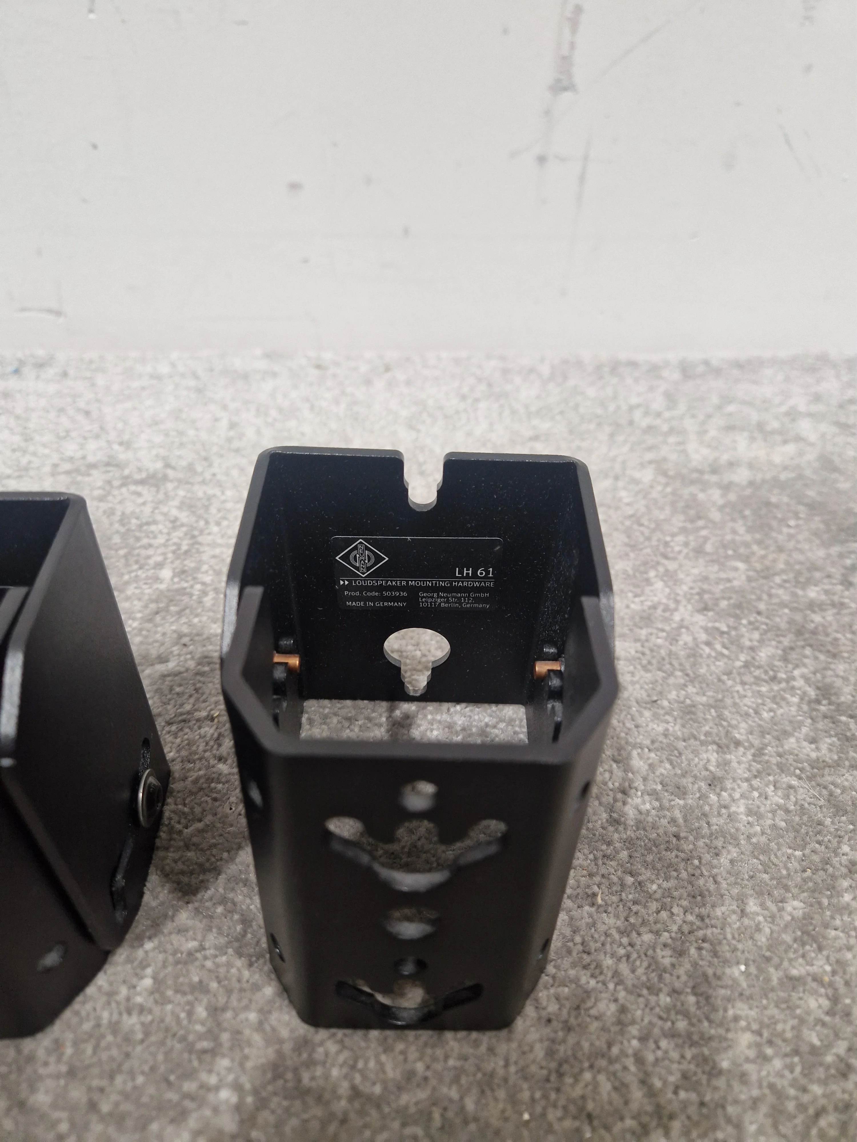 Neumann LH-61 Loudspeaker Stand Pair - Adjustable Height - Excellent - Image 17