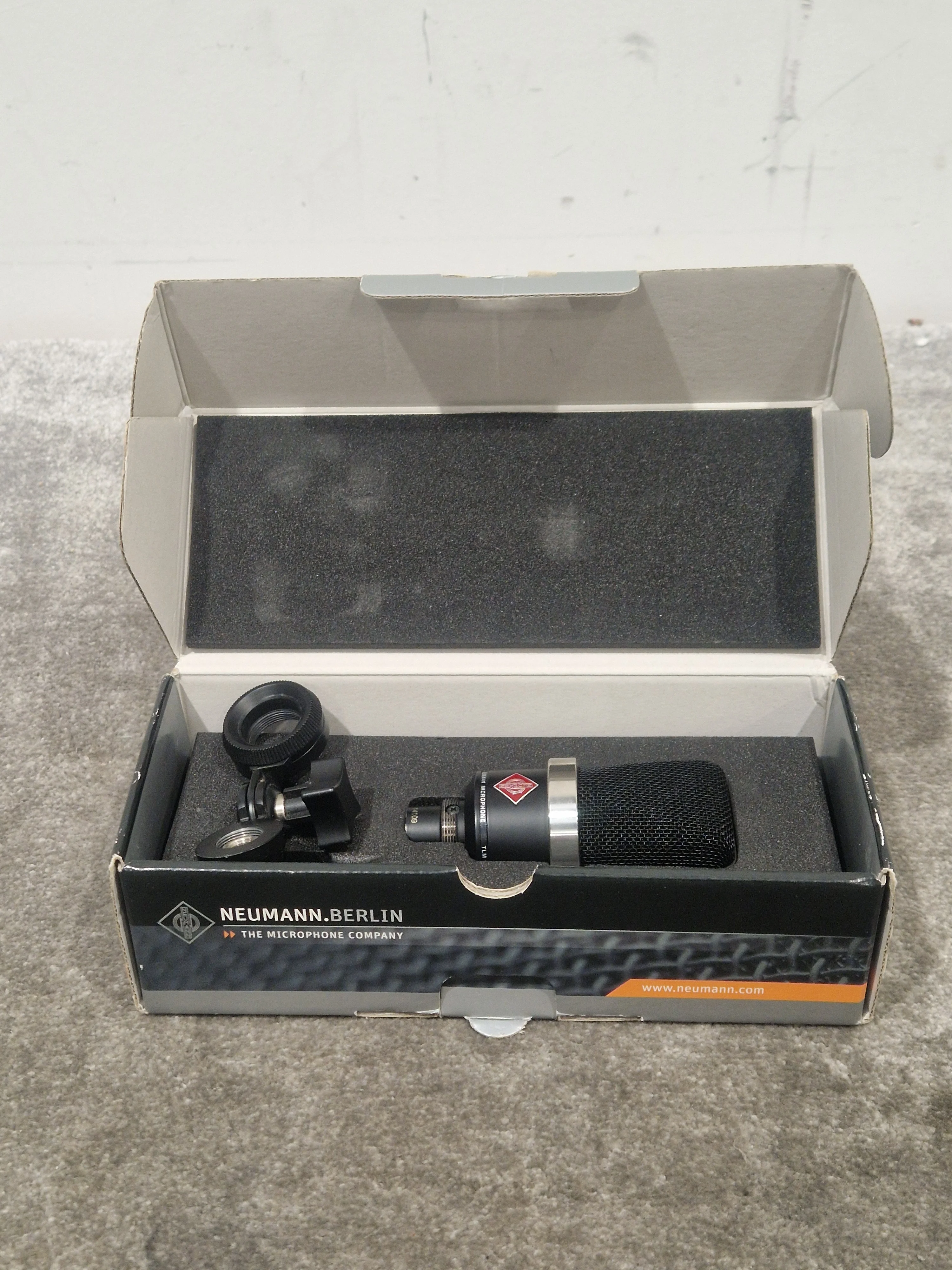 Neumann TLM-102 - Large Diaphragm Condenser Microphone - Excellent w/ Original Box - Image 6