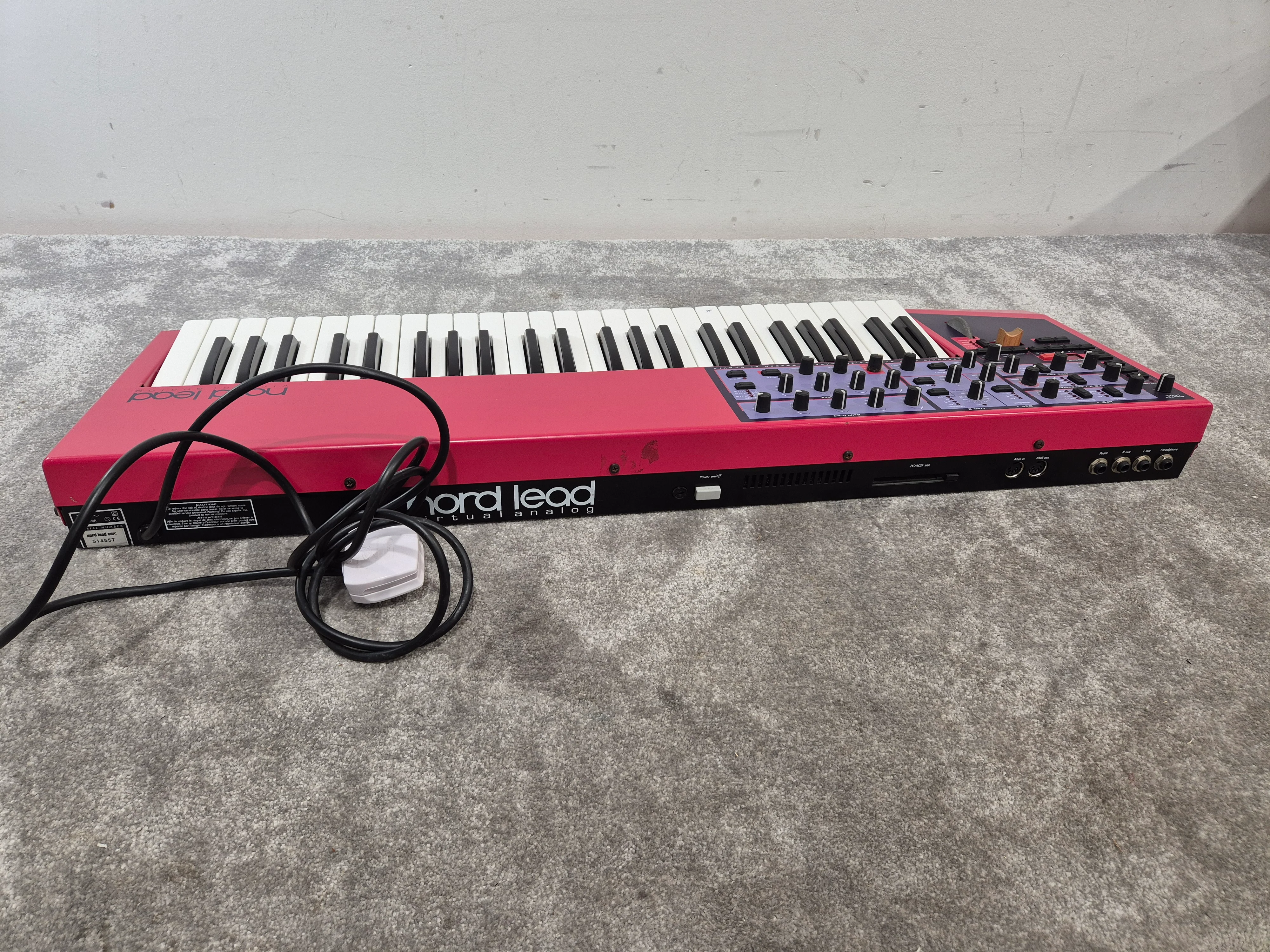 Nord Lead One Virtual Analog Synthesis Keyboard, 12 Voices - Excellent w/ Original Box - Image 13