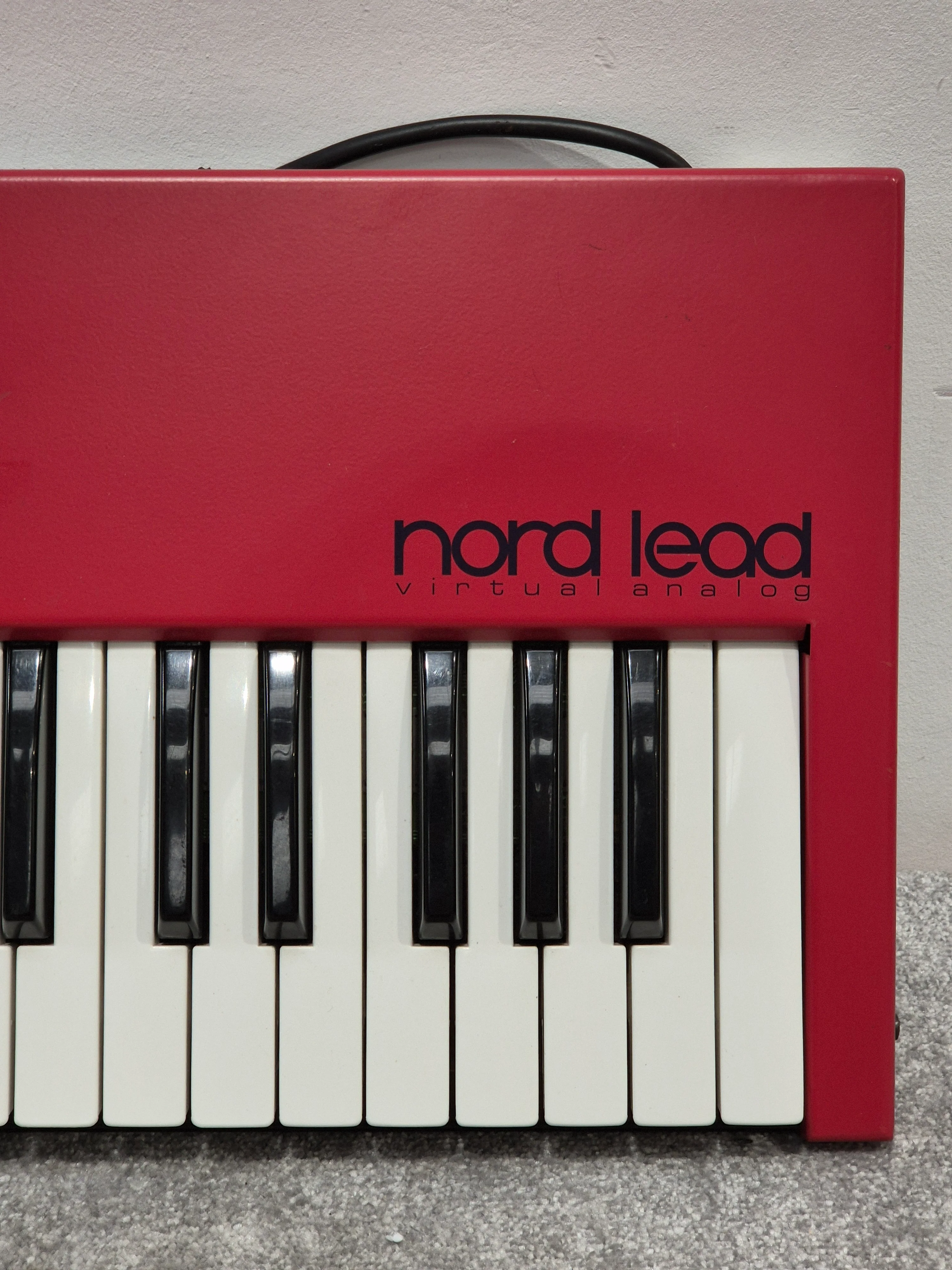 Nord Lead One Virtual Analog Synthesis Keyboard, 12 Voices - Excellent w/ Original Box - Image 6