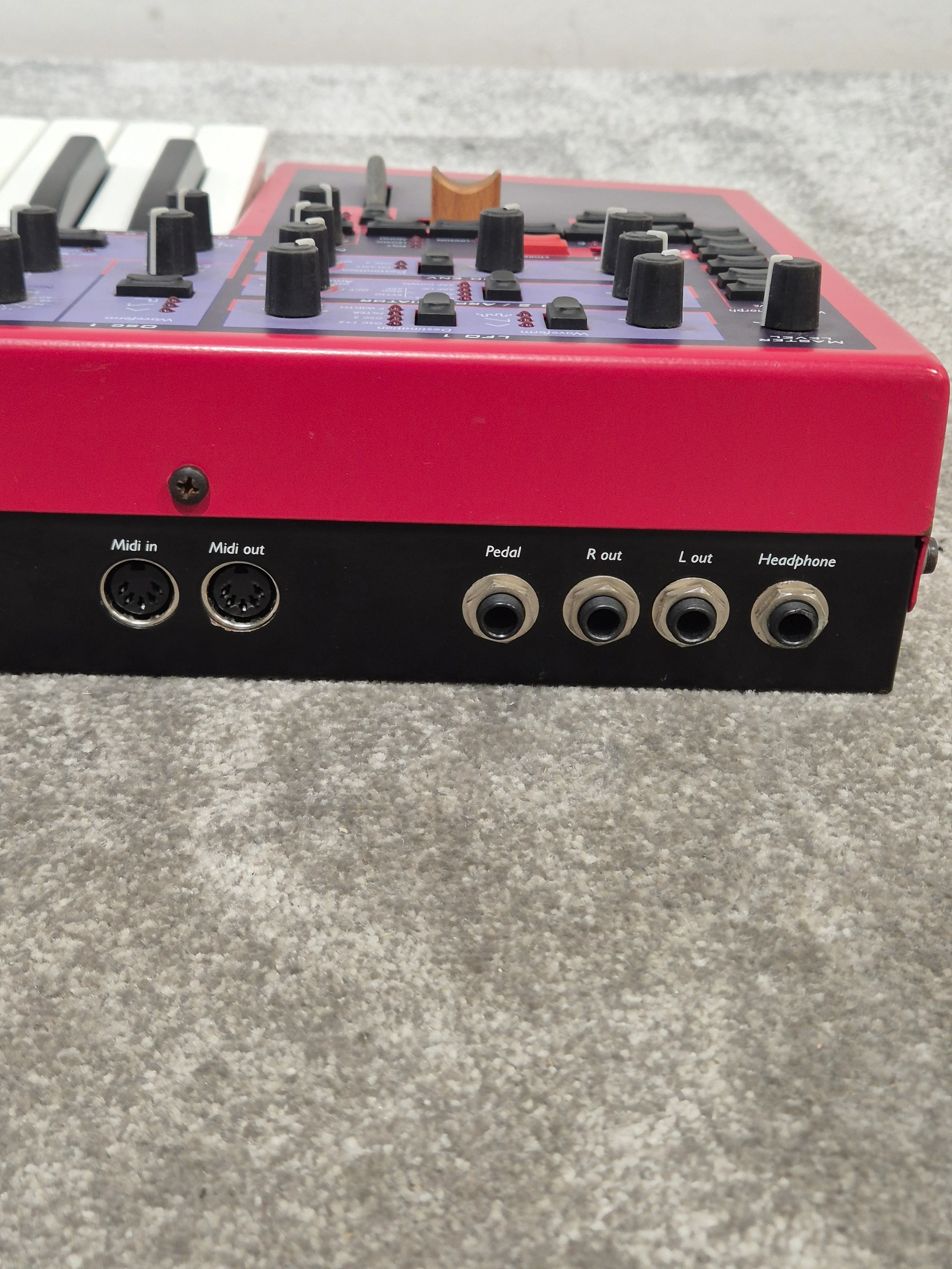 Nord Lead One Virtual Analog Synthesis Keyboard, 12 Voices - Excellent w/ Original Box - Image 9