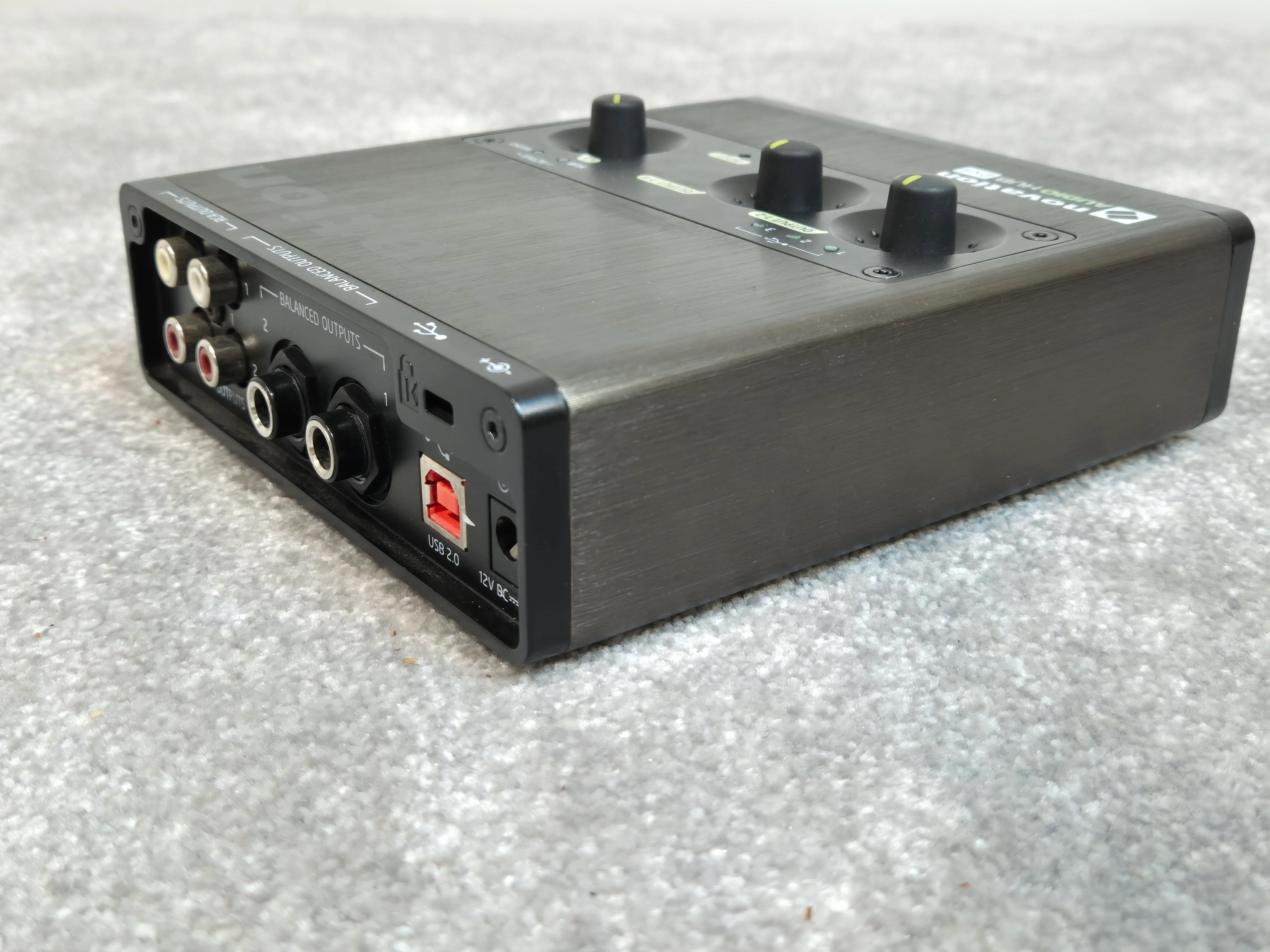 Novation Audio Hub 2x4 - Audio Interface - Image 6