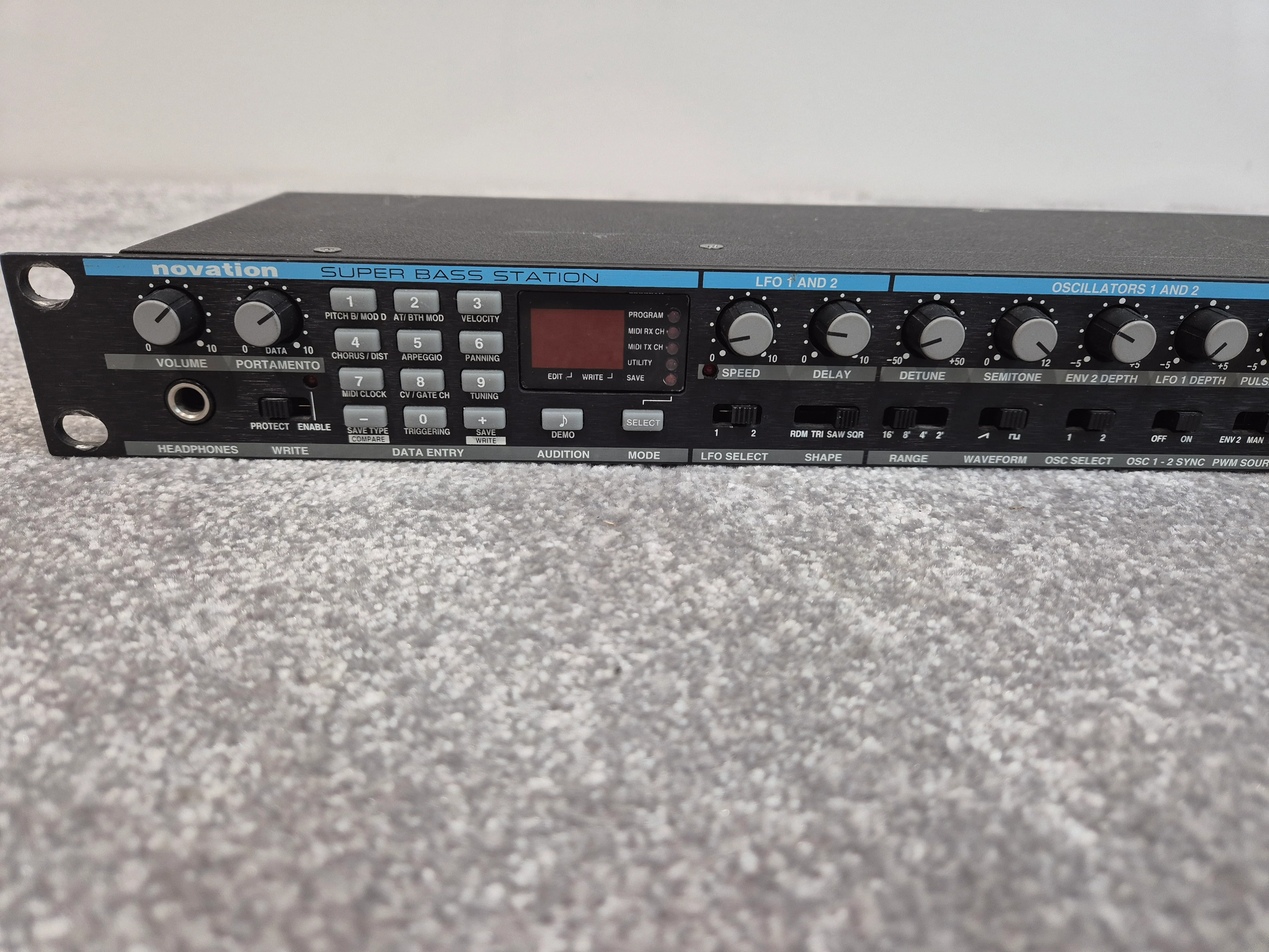 Novation Super Bass Station - Rackmount Synthesizer - Faulty Left Channel - Image 2