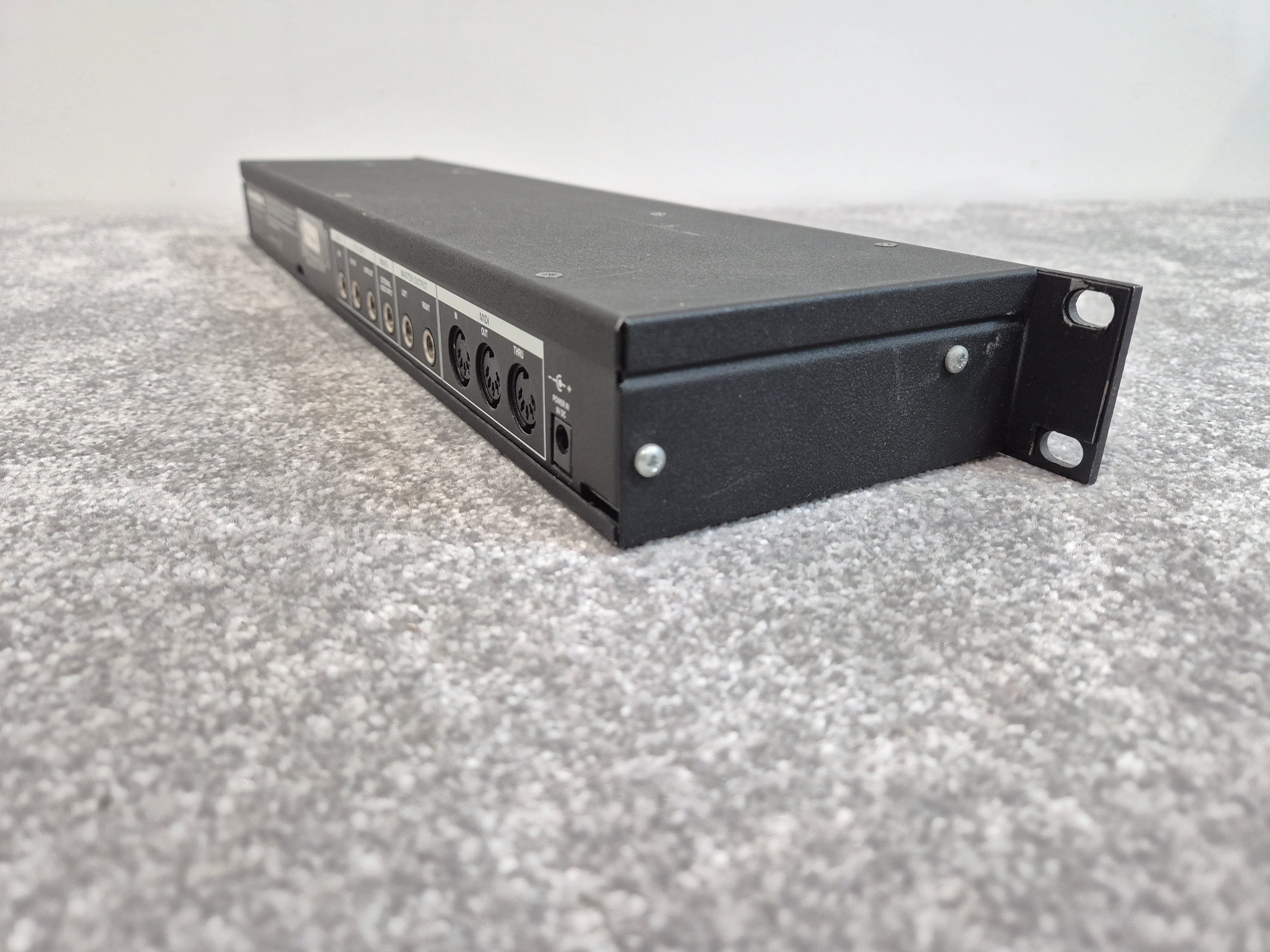Novation Super Bass Station - Rackmount Synthesizer - Faulty Left Channel - Image 5