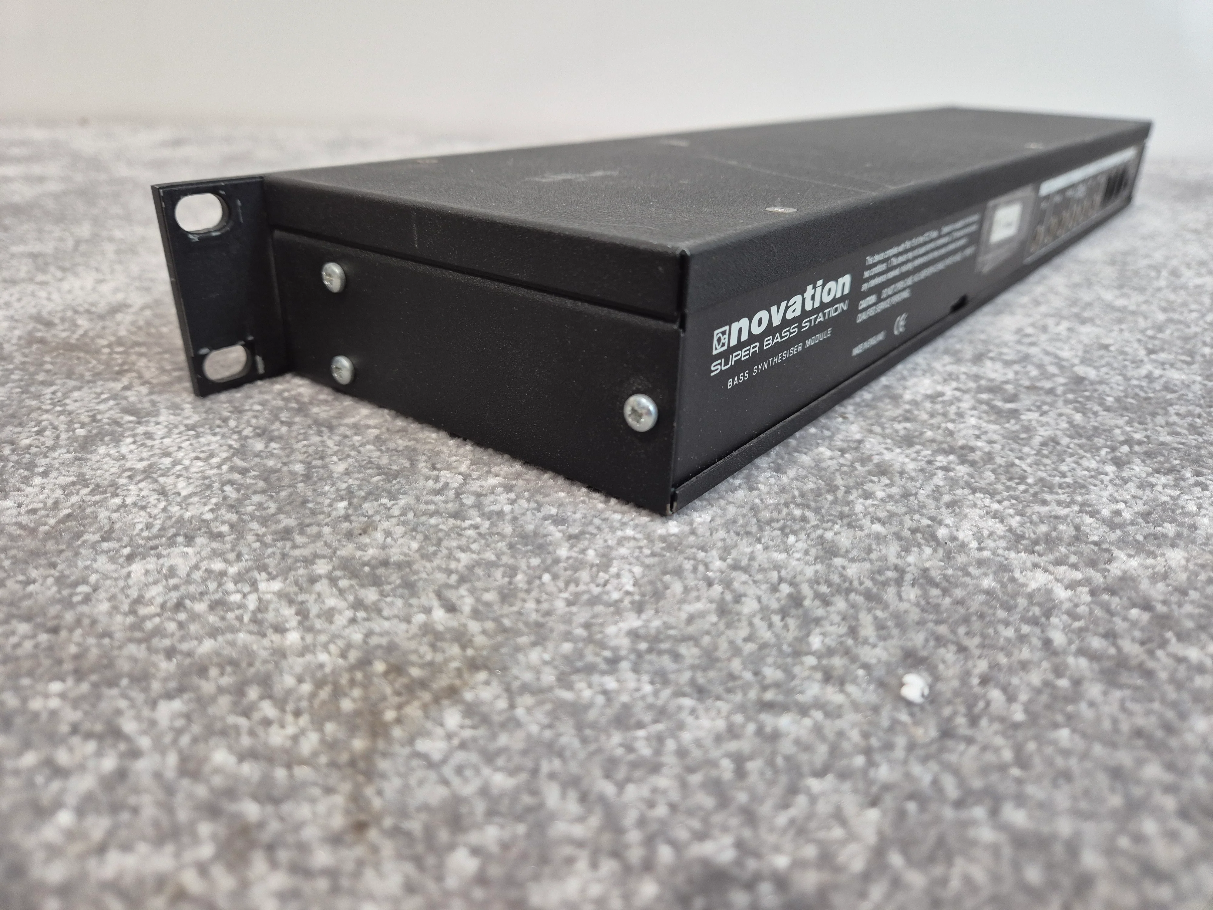 Novation Super Bass Station - Rackmount Synthesizer - Faulty Left Channel - Image 9