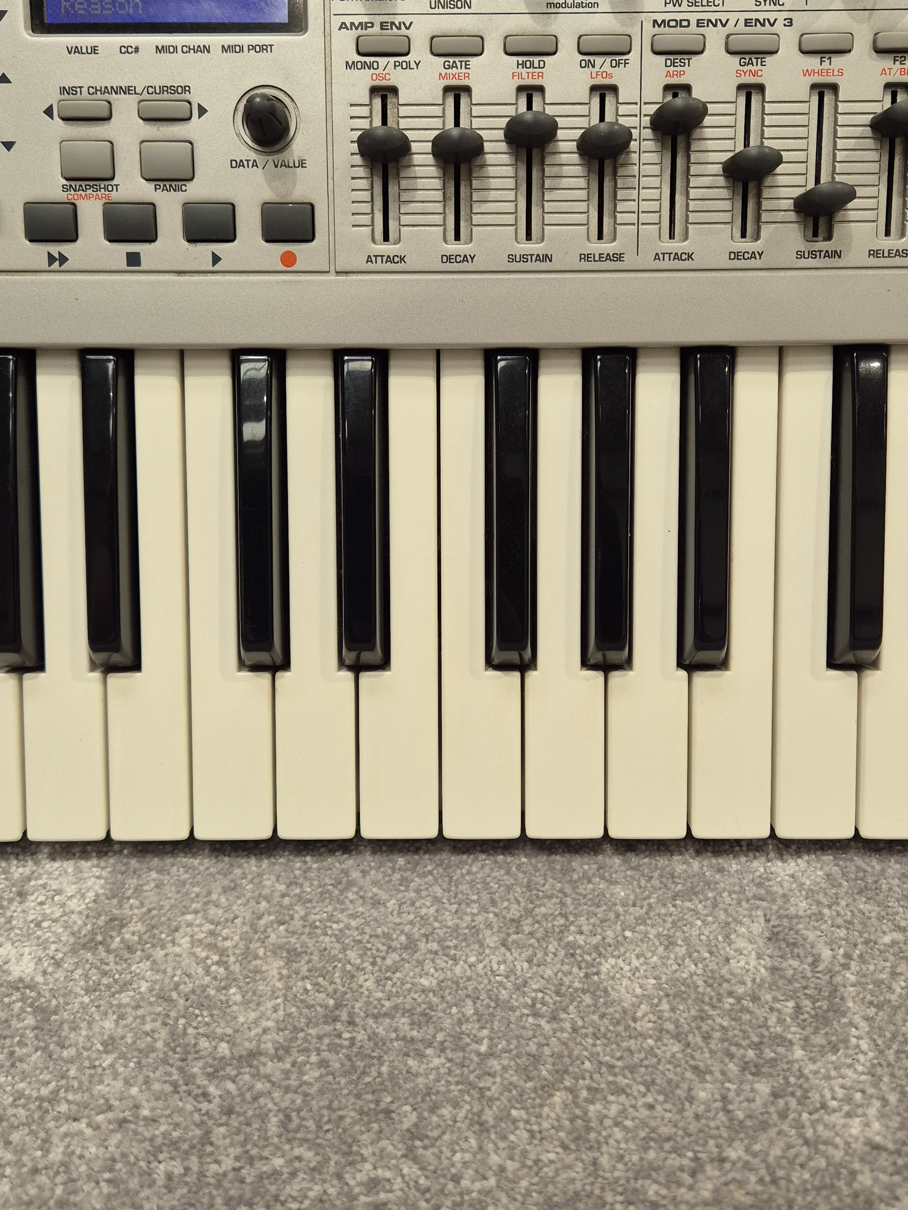 Novation X-Station 61 – Virtual Analog Synthesizer – Good w/ Soft Bag - Image 8