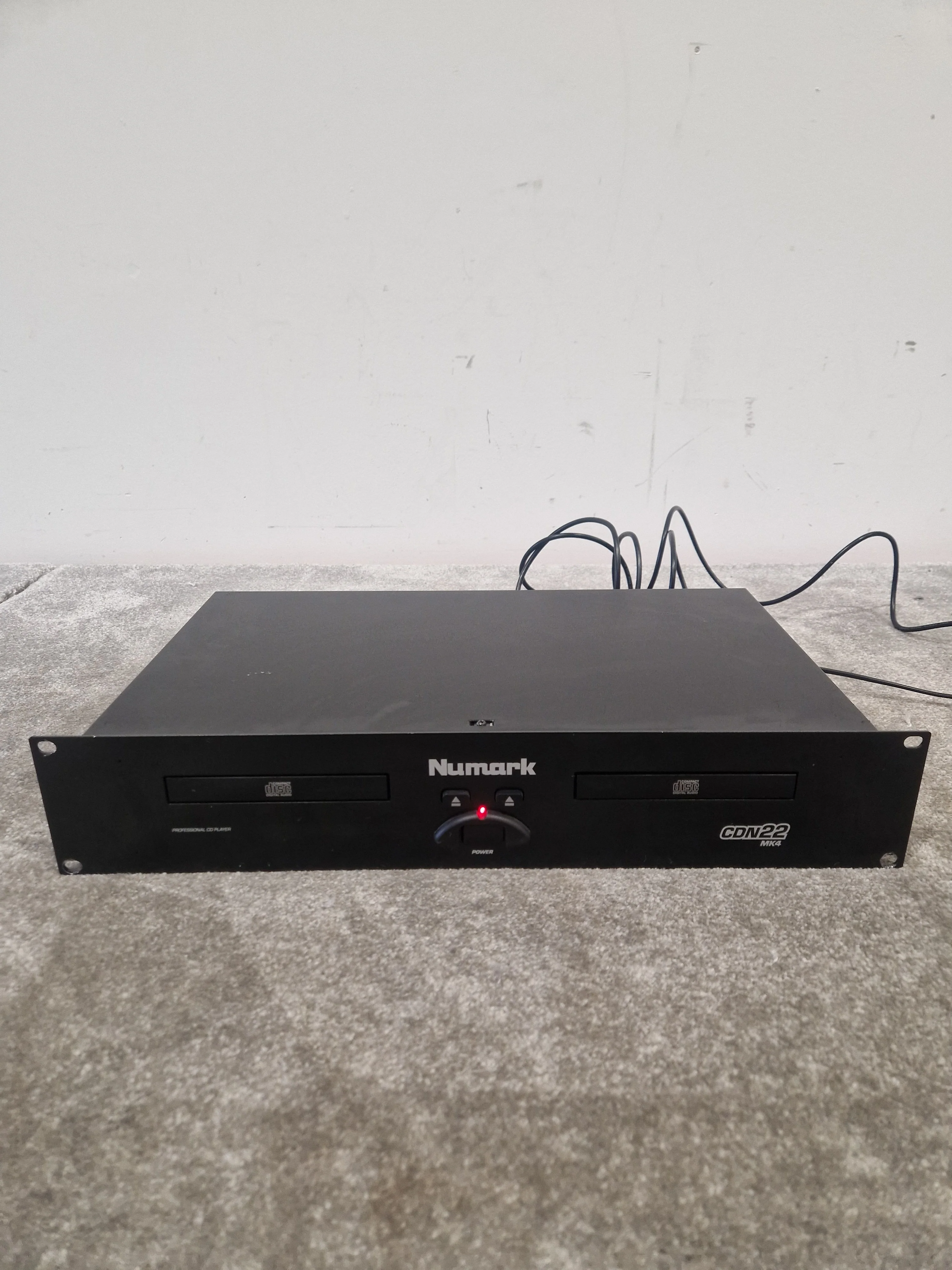 Numark CDN22 MK4 - Dual CD Player - Excellent w/ Power Supply - Image 3