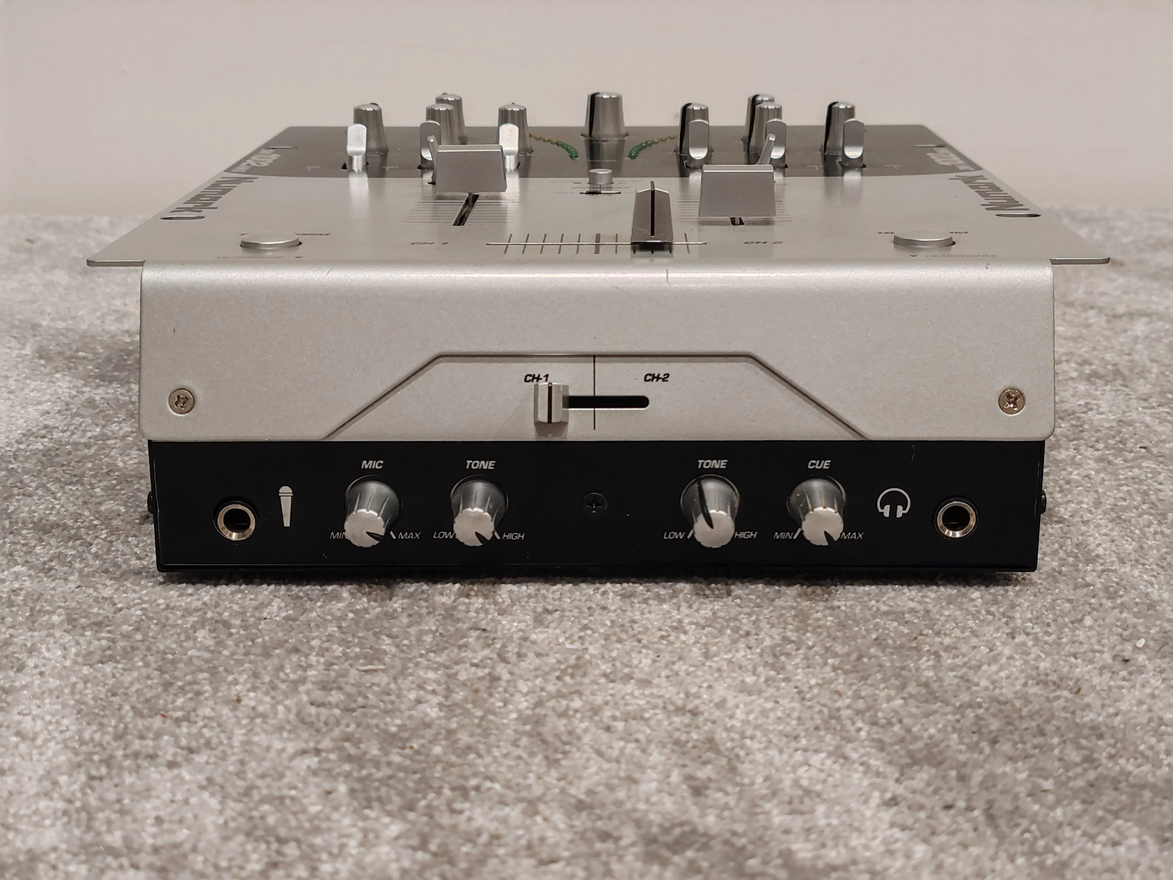 Numark DM1002 MKII - Two-Channel Professional DJ Mixer - Image 5