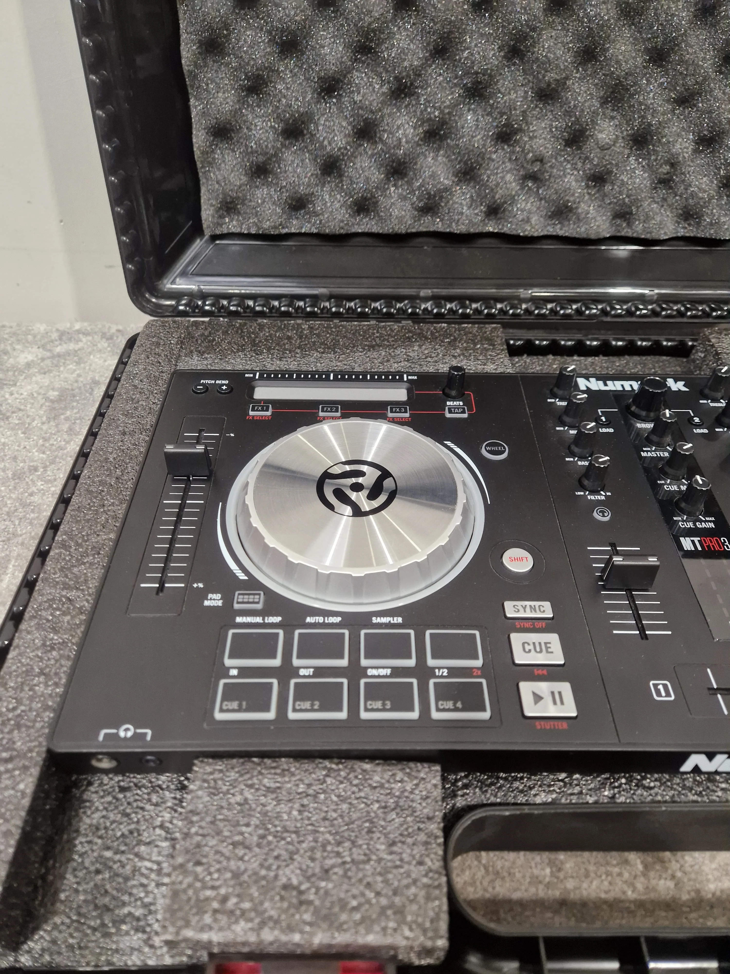 Numark Mixtrack Pro 3 ALL-IN-ONE Controller - DJ Performance Controller - Excellent w/ Hard Case - Image 11