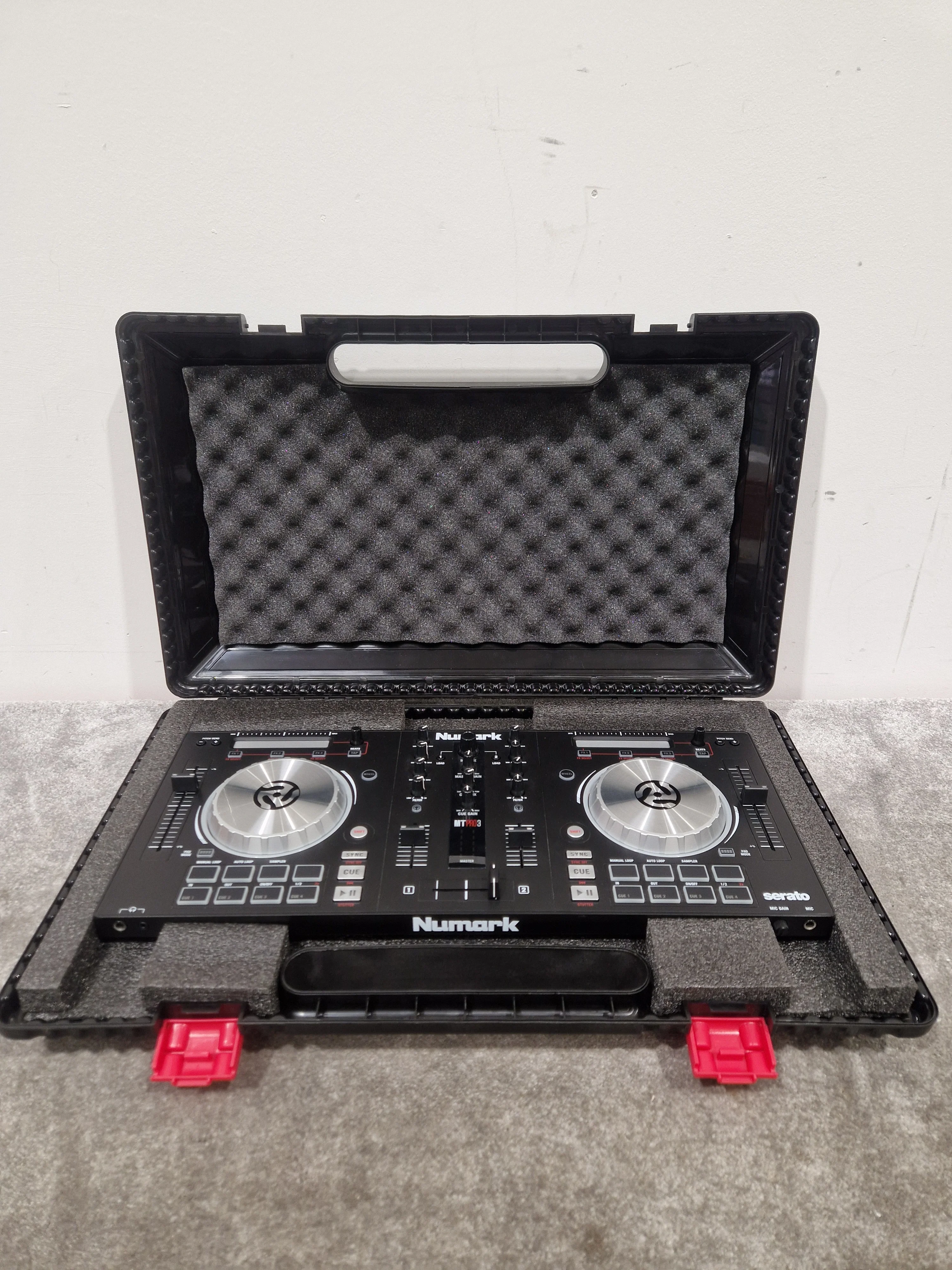 Numark Mixtrack Pro 3 ALL-IN-ONE Controller - DJ Performance Controller - Excellent w/ Hard Case - Image 8