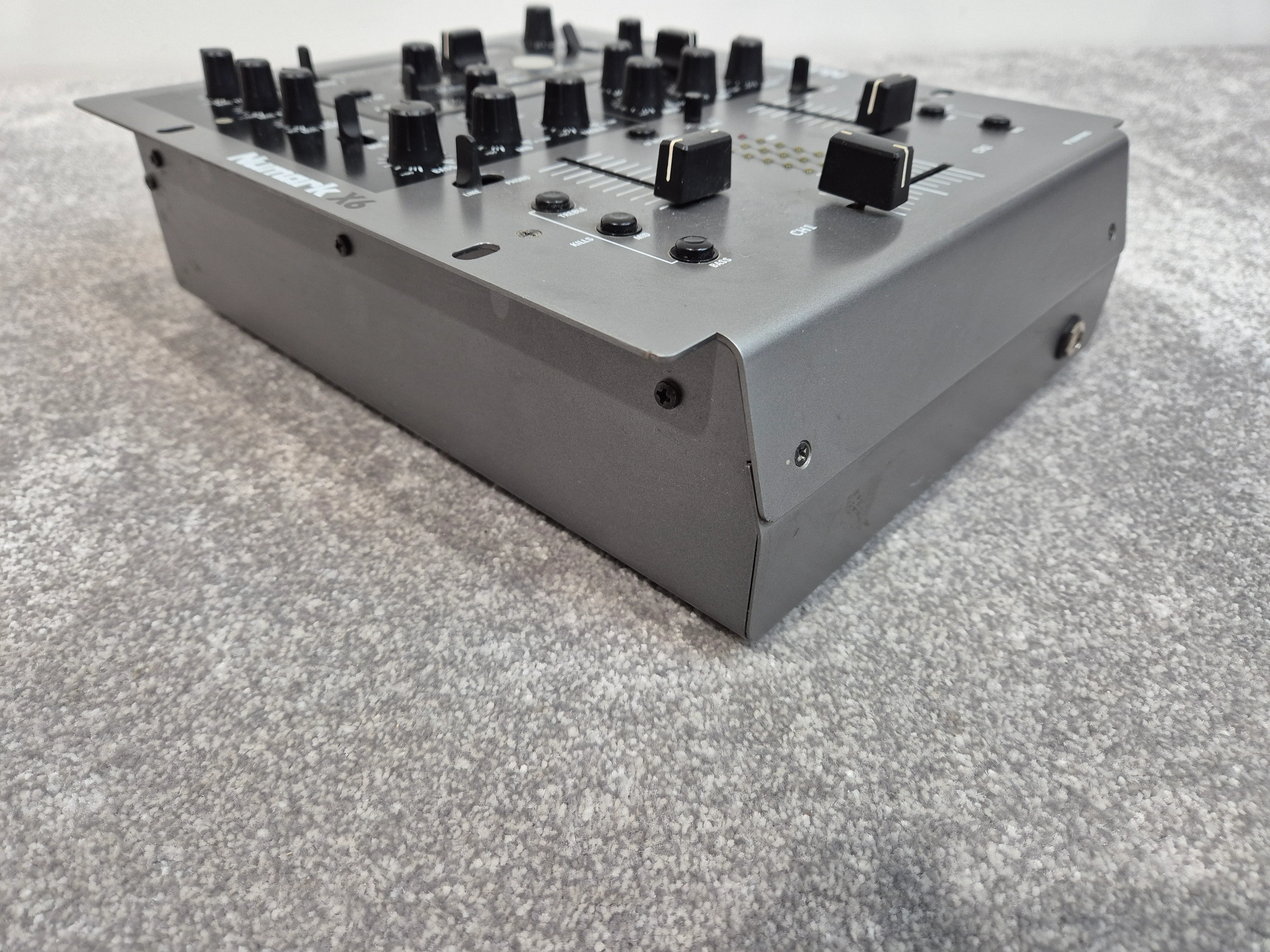 Numark X6 DJ Controller - 4-Channel, Touch-Sensitive Jog Wheels - Very Good w/ Power Supply - Image 4