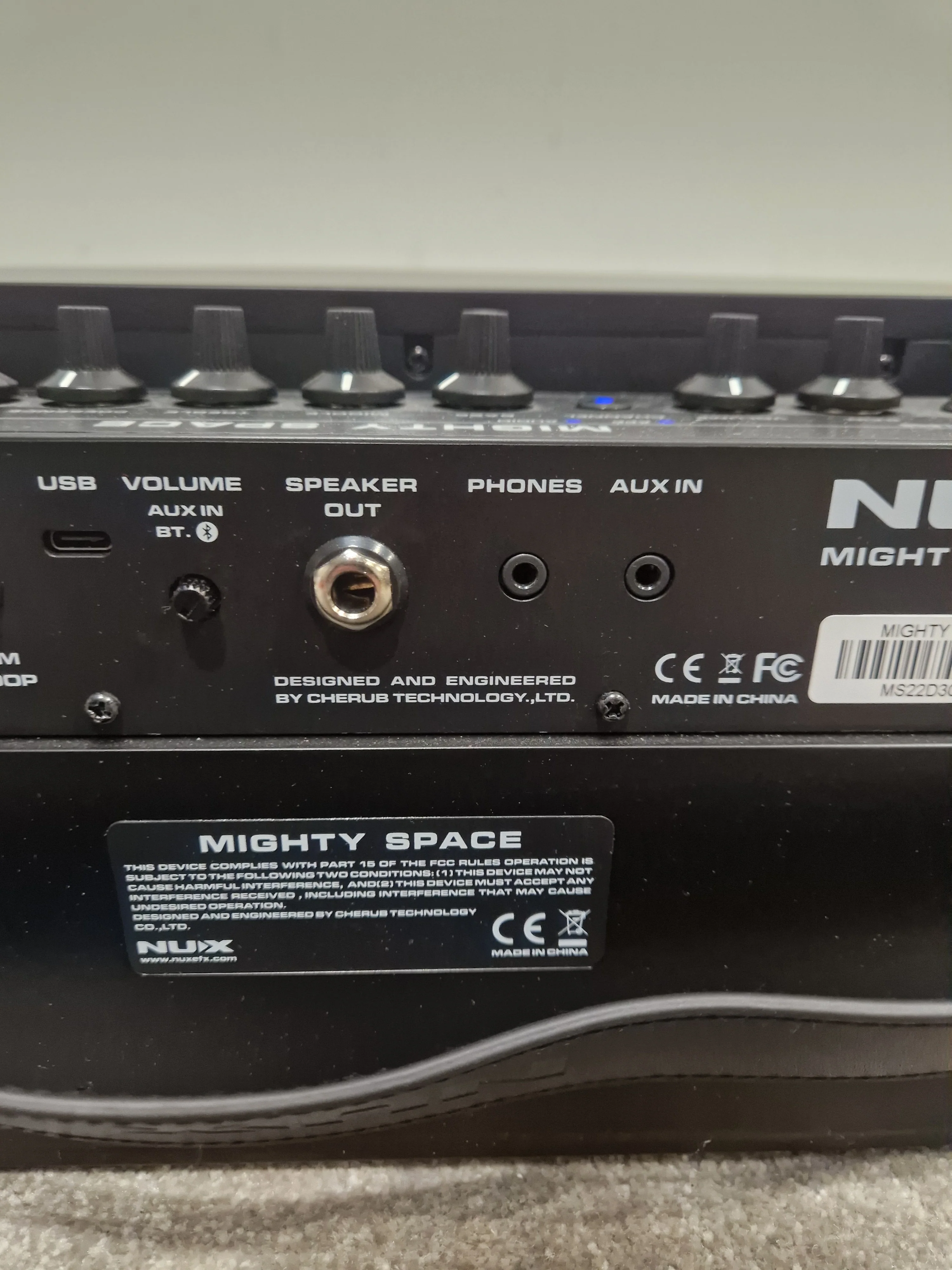 NUX Mighty Space Practice Guitar Amp - Portable Bluetooth Capability - Excellent w/ Original Box & Power Supply - Image 4