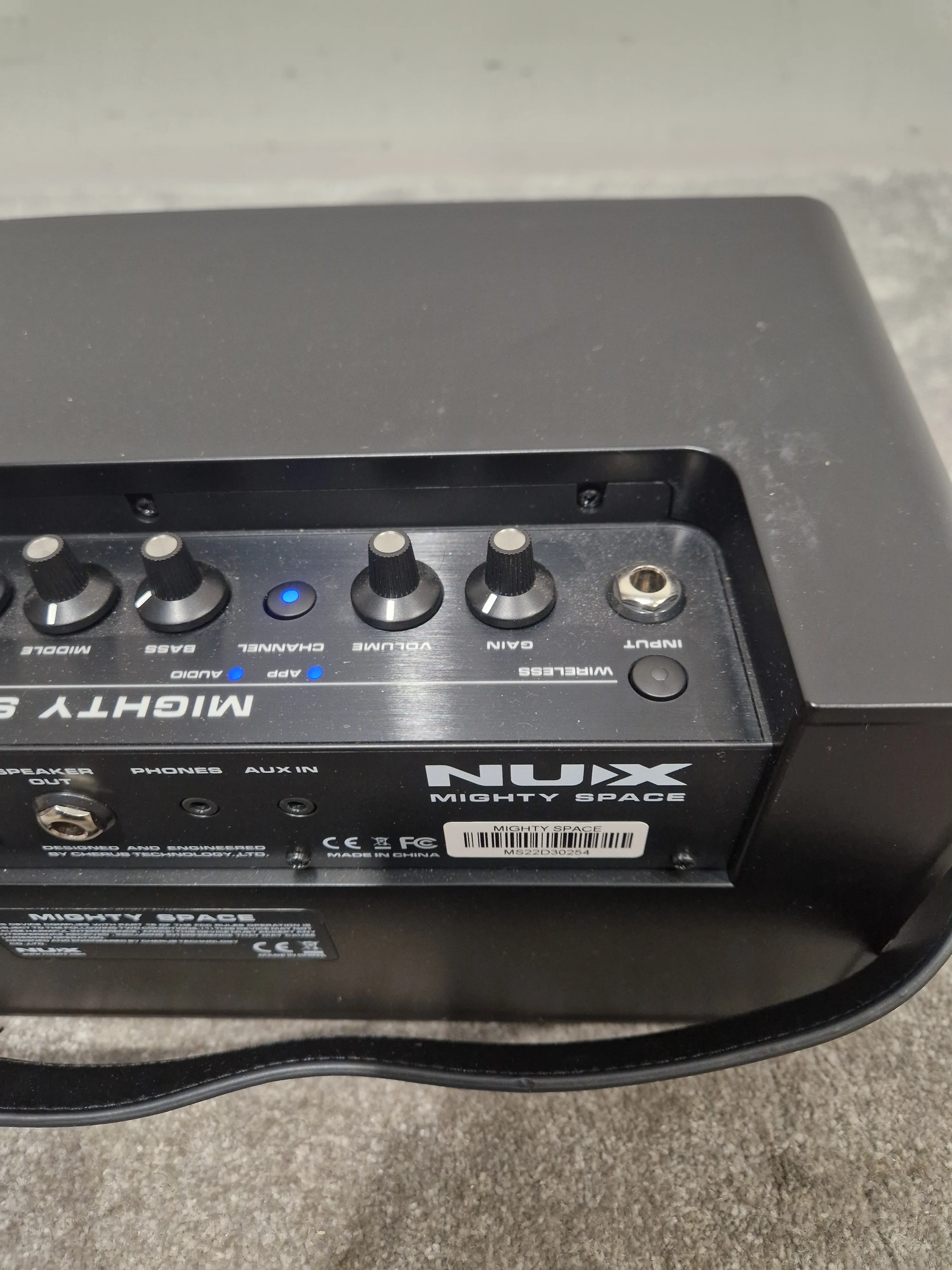 NUX Mighty Space Practice Guitar Amp - Portable Bluetooth Capability - Excellent w/ Original Box & Power Supply - Image 7
