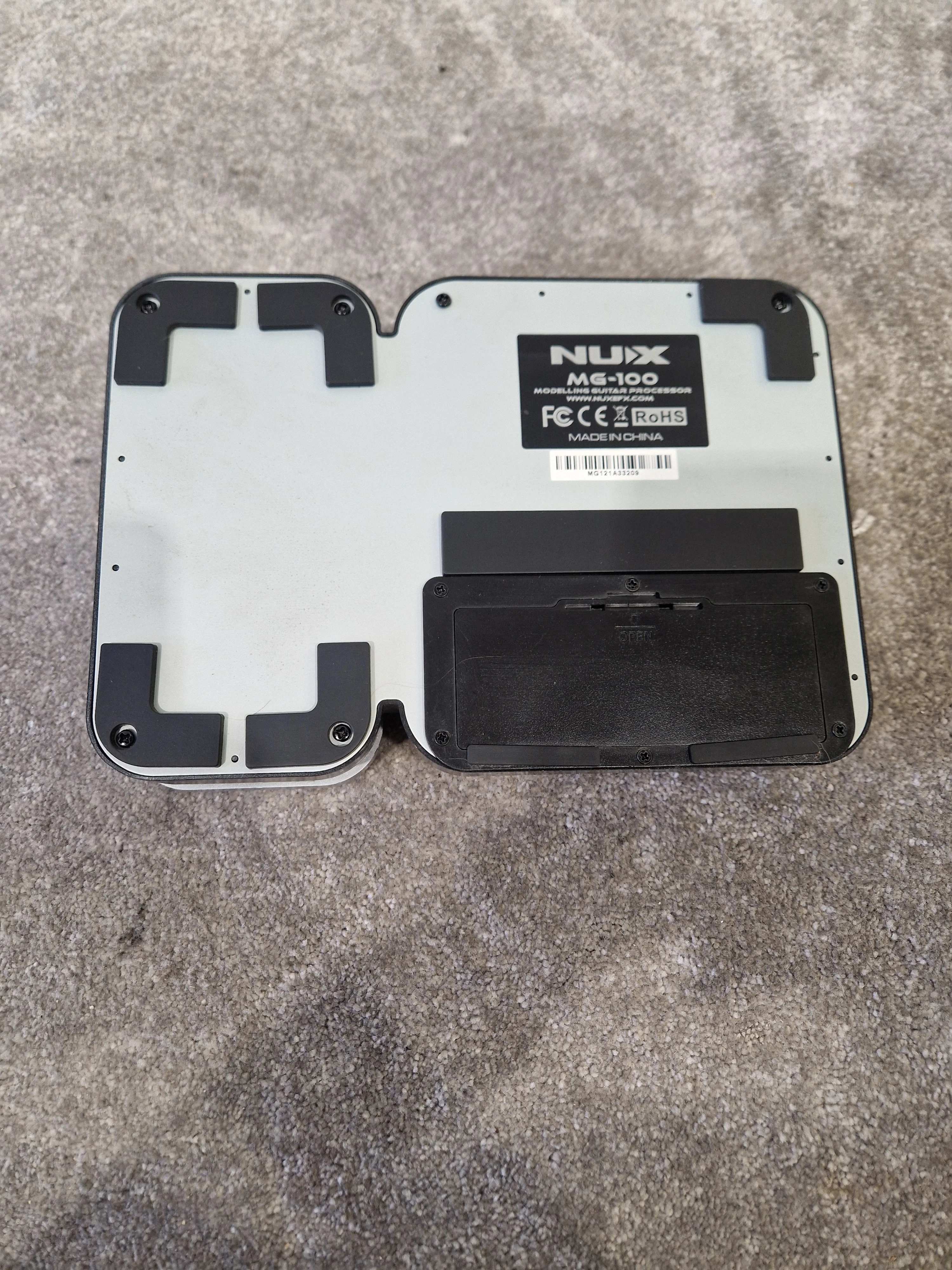NUX TS/AC MG-100 – Guitar Modelling Processor, Built-in Effects – Excellent - Image 2