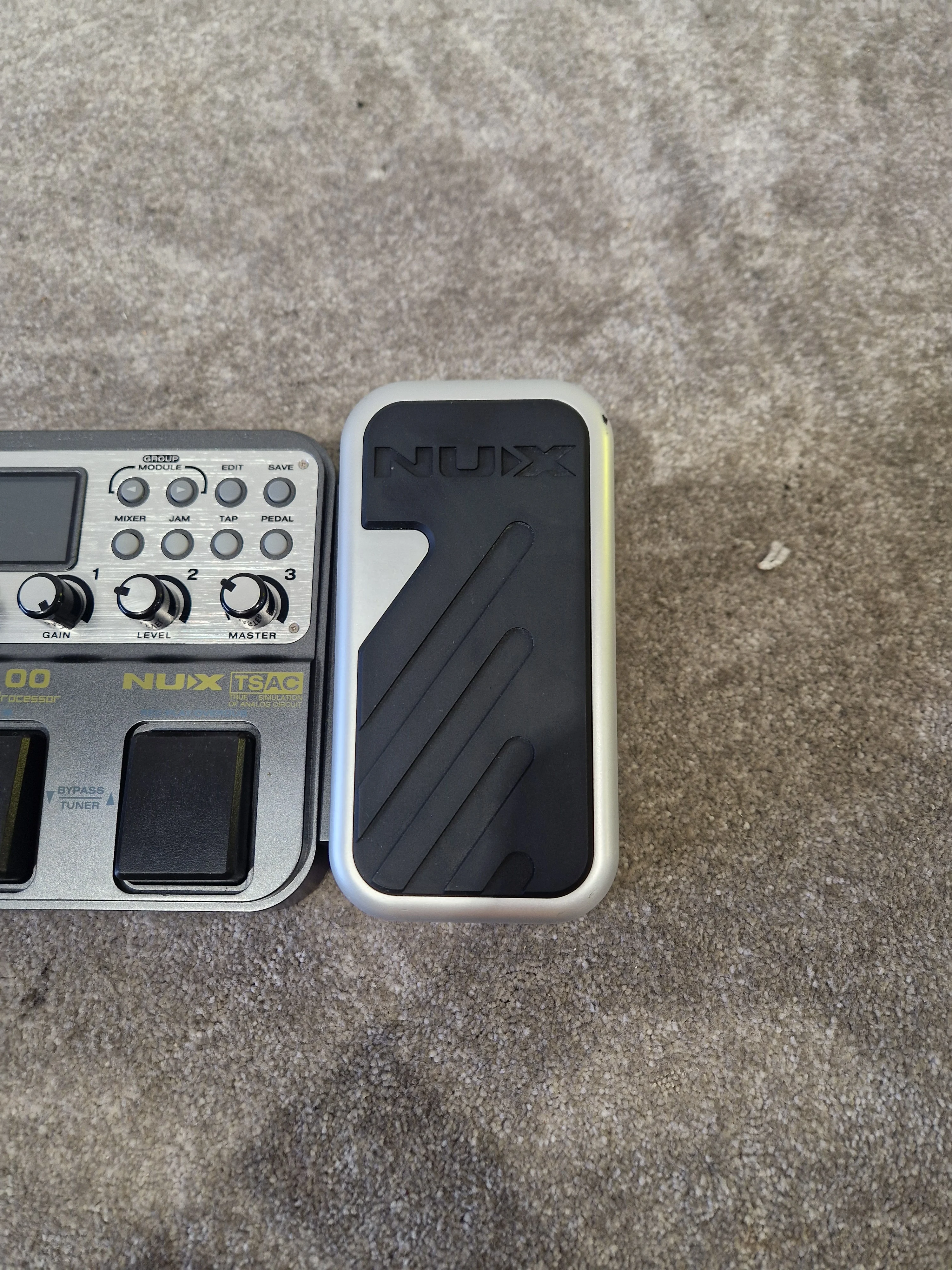 NUX TS/AC MG-100 – Guitar Modelling Processor, Built-in Effects – Excellent - Image 3