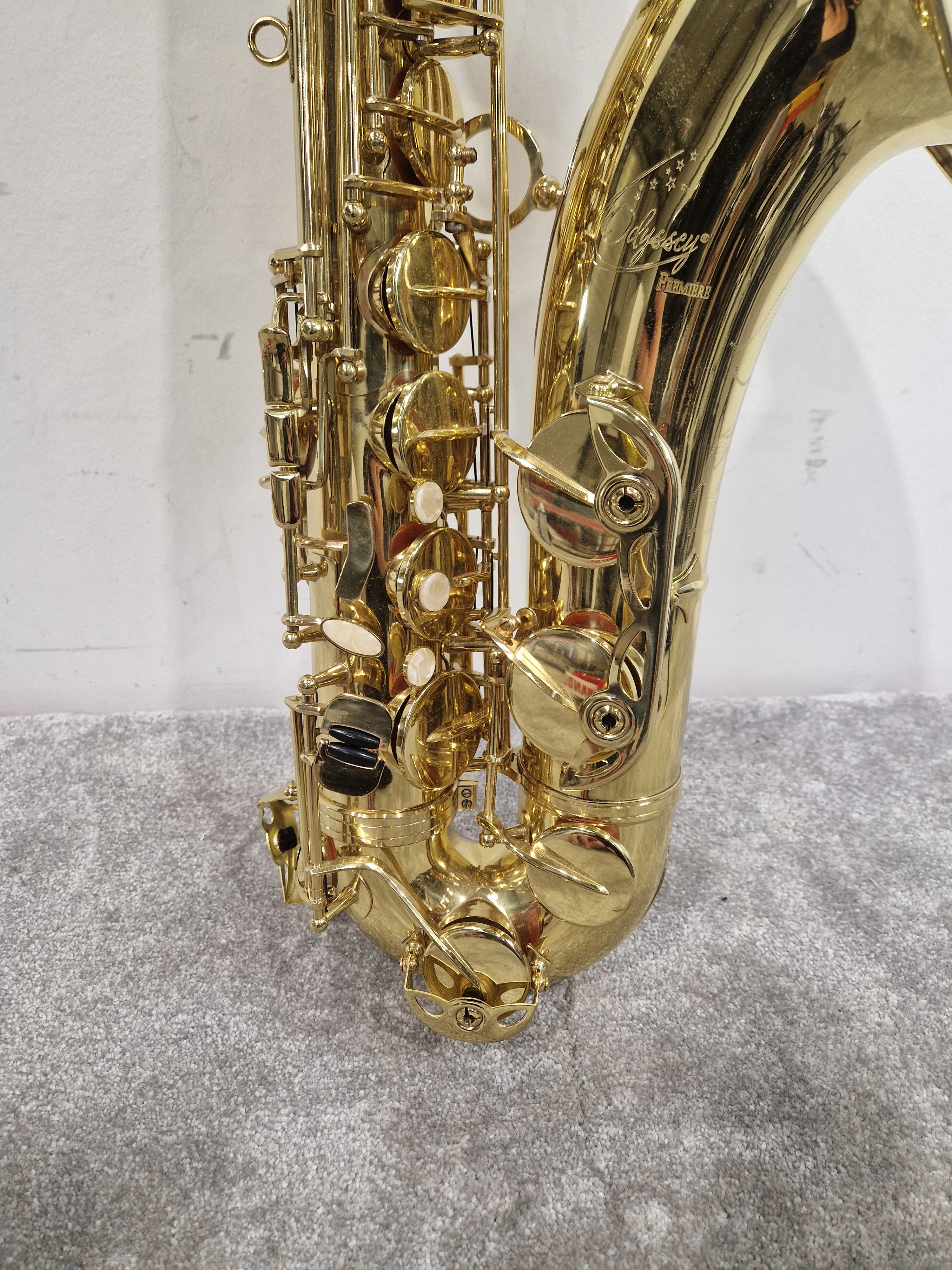 Odyssey OTS800 Premiere – Bb Tenor Saxophone – Excellent - Image 4
