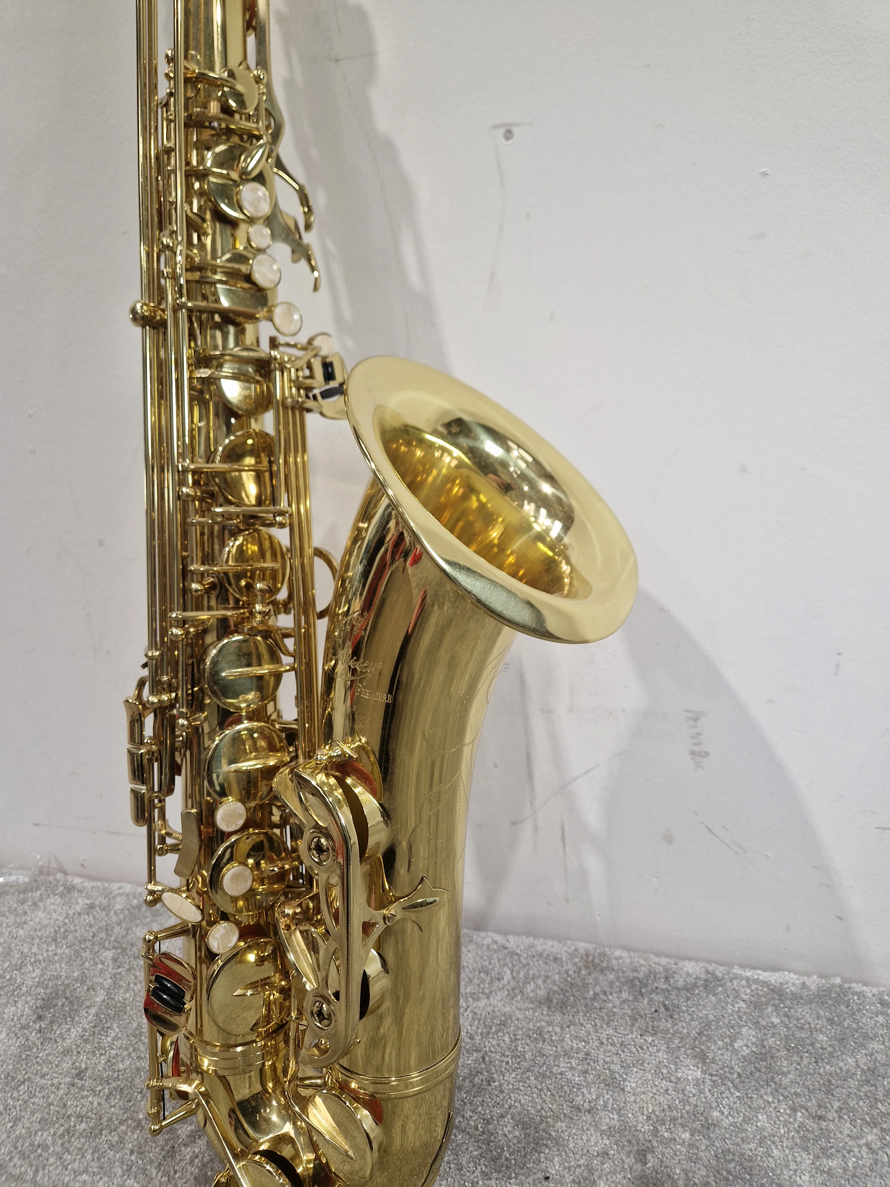 Odyssey OTS800 Premiere – Bb Tenor Saxophone – Excellent - Image 5