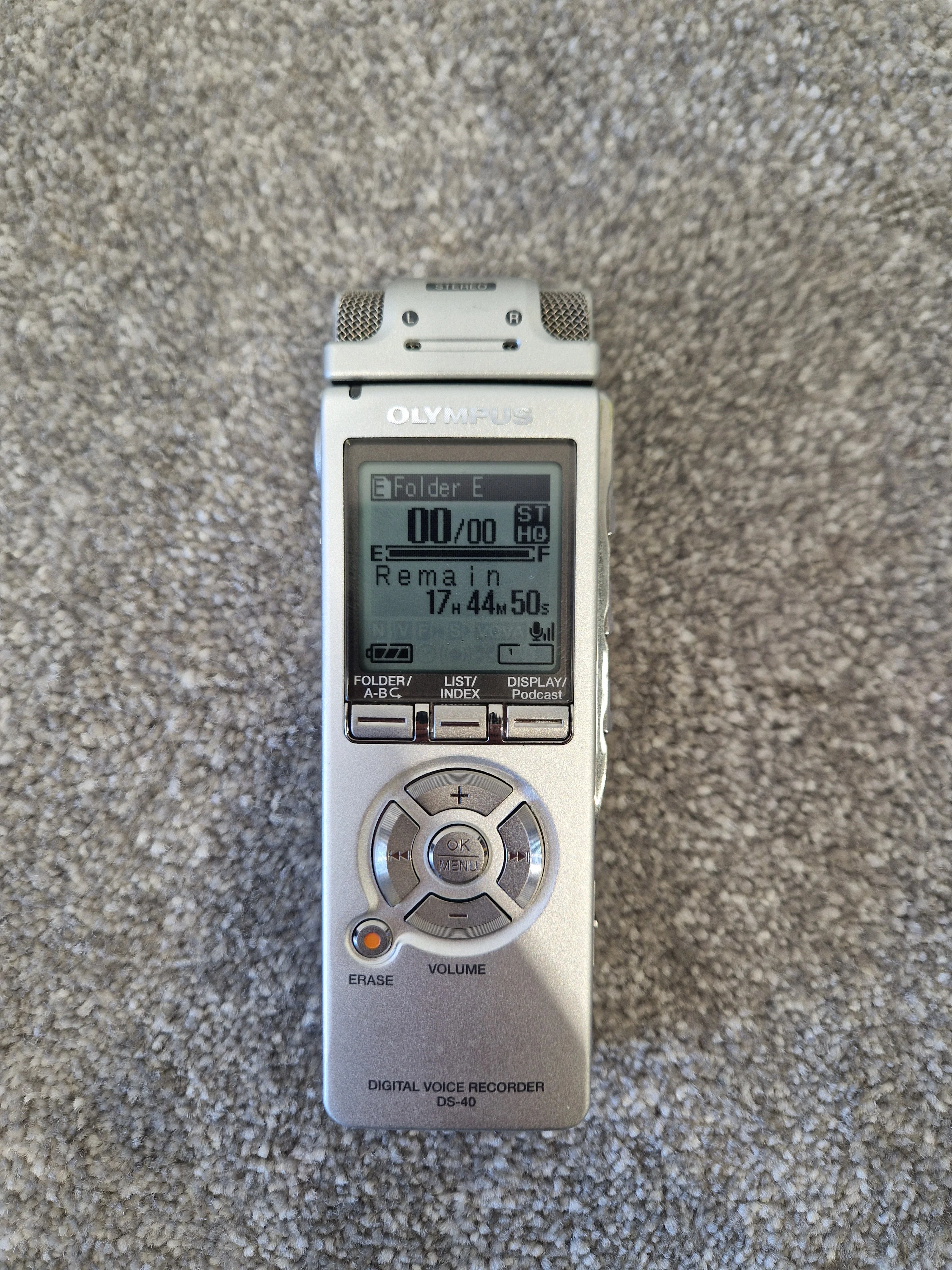 Olympus DS-40 Digital Voice Recorder – 512MB, Stereo Mic, MP3/WMA Playback, USB Transfer w/ Case - Very Good - Image 2