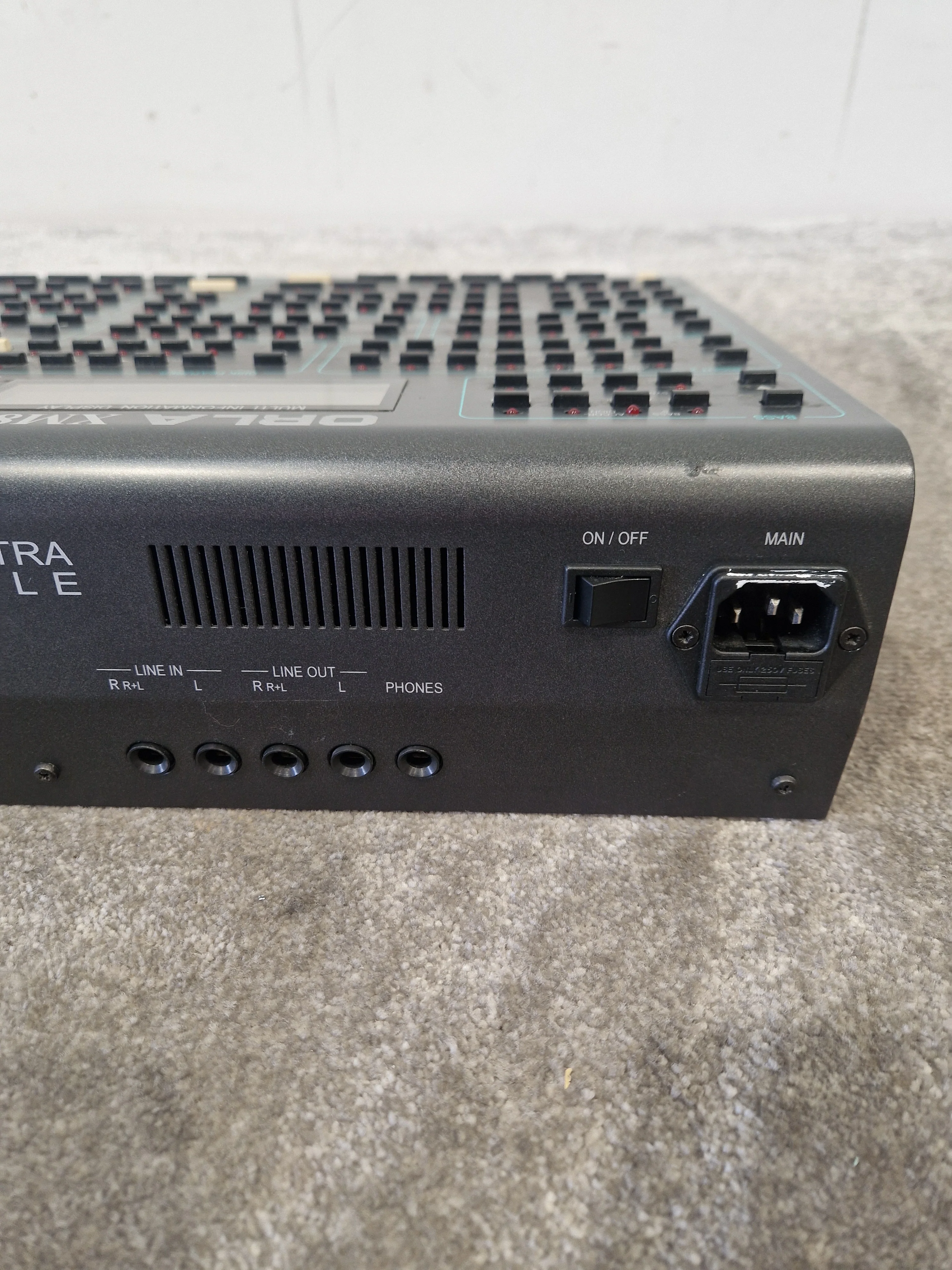 Orla XM800 orchestra module - 800 Sounds, 240 Styles - Excellent w/ Power Supply & Soft Case - Image 13