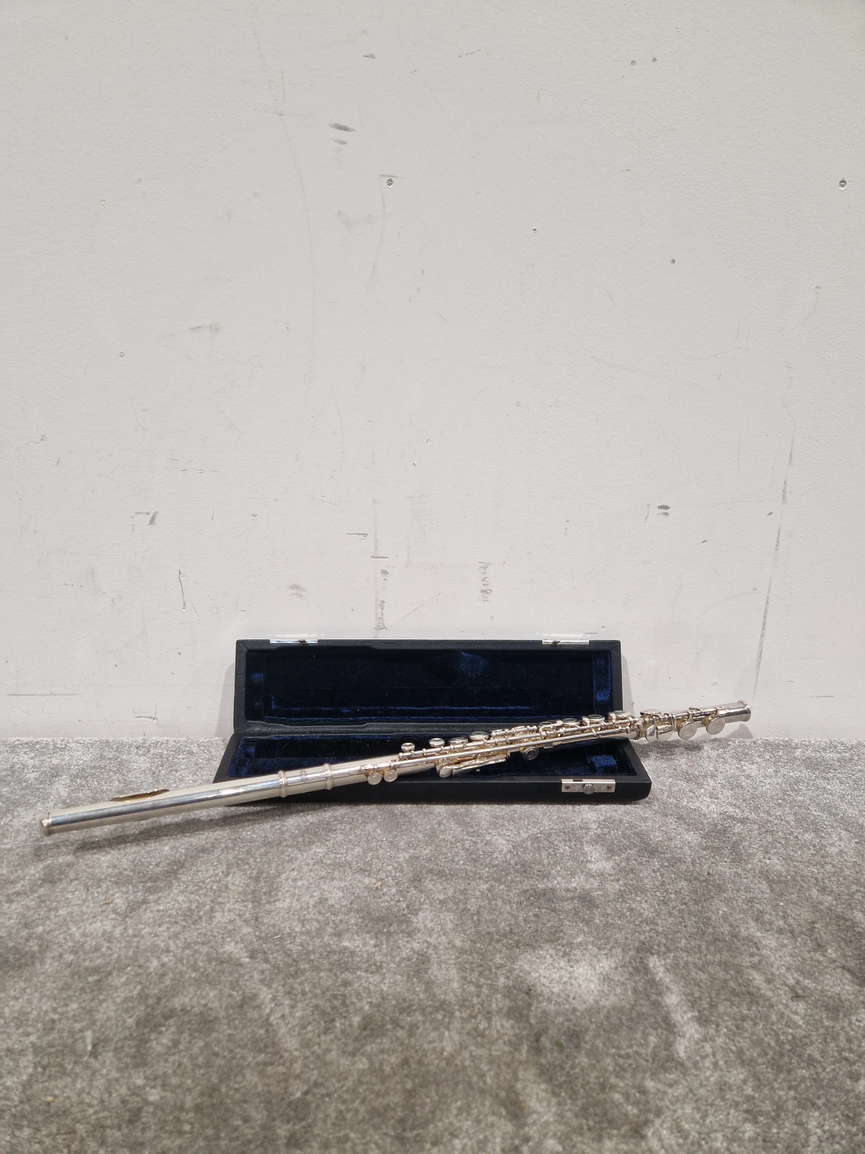 Osborne Engraved Silver Standard Nickel Flute - Elegant Design - Good w/ Hard Case - Image 5
