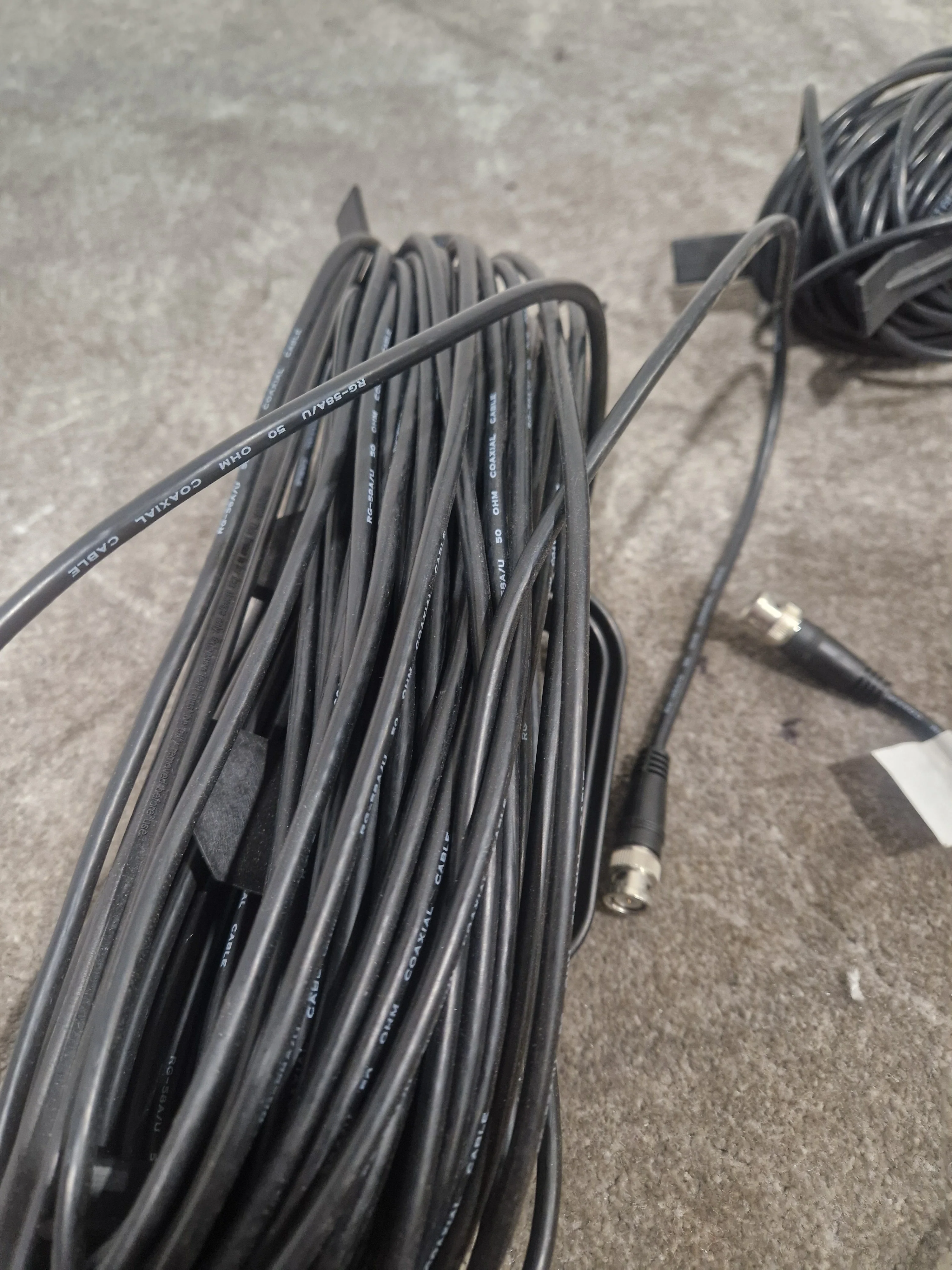 Pair OF Coaxial Cables on Loom  - High-Fidelity Signal Transfer - Excellent - Image 9