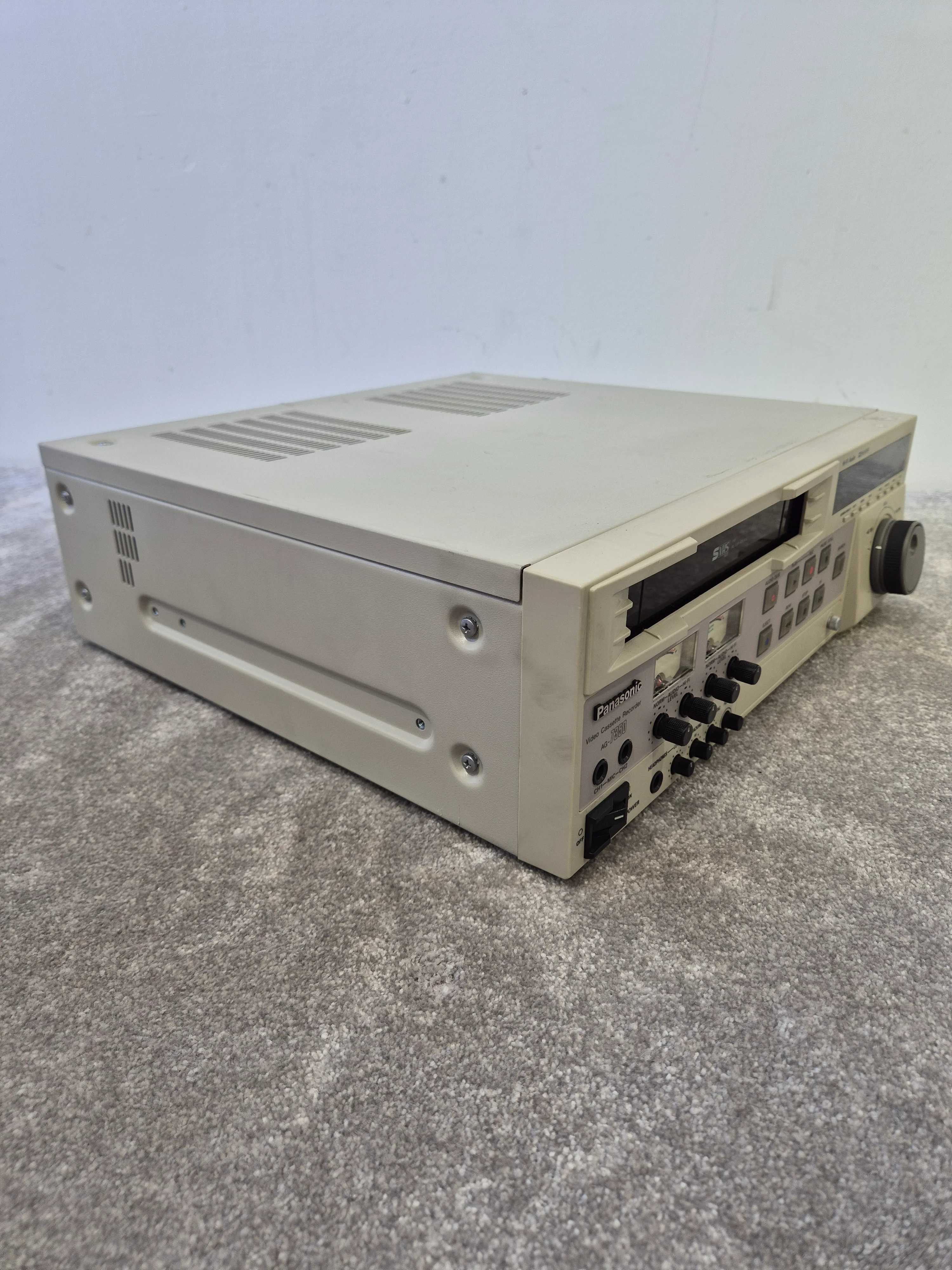 Panasonic AG-7350 Video Cassette Recorder - Spares or Repairs - Image 7