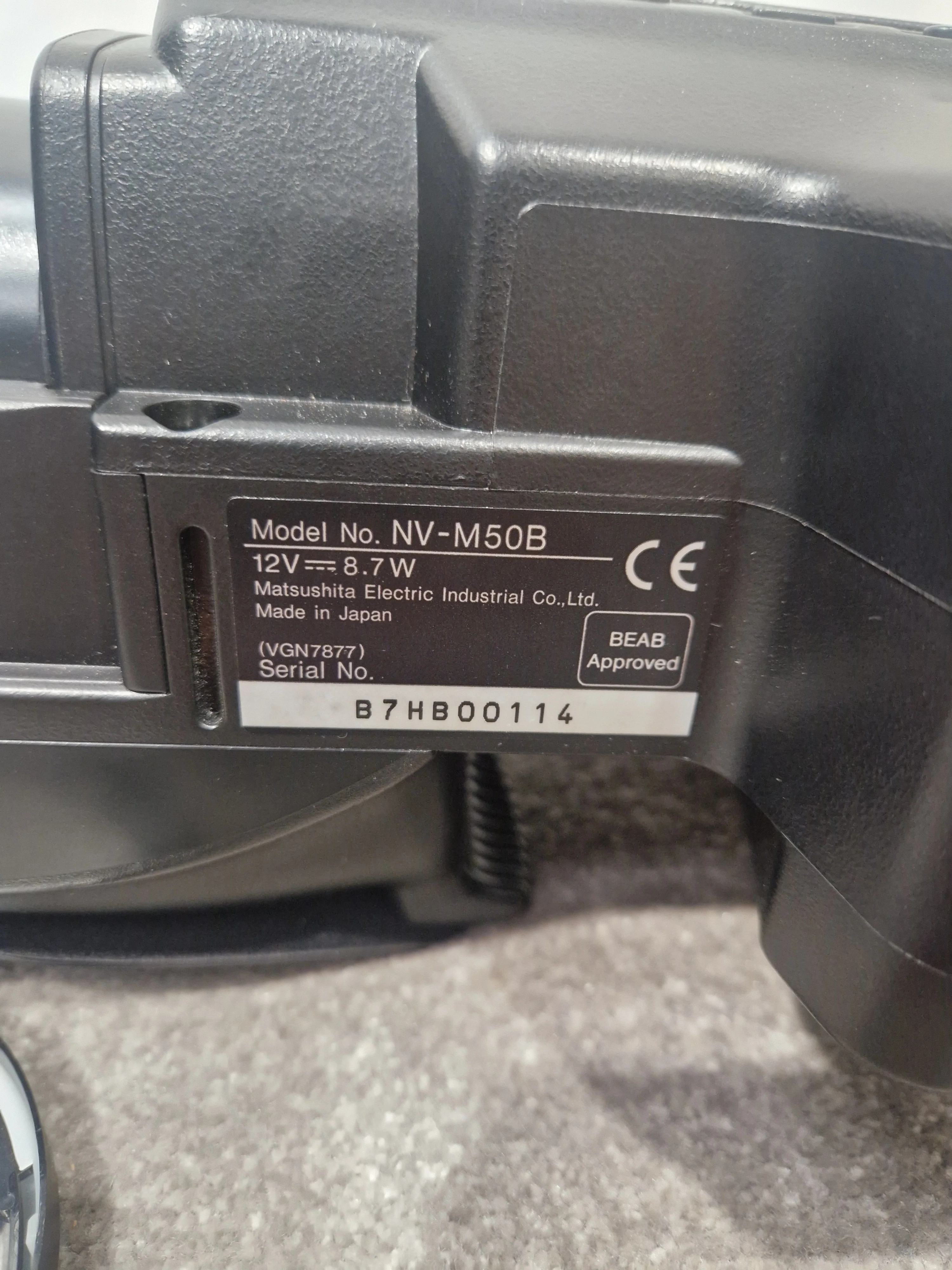 Panasonic NV-M50 - Compact VHS-C Camcorder - Spares or Repair w/ Hard Case & Panasonic AC adapter VW-AM10 - Image 9