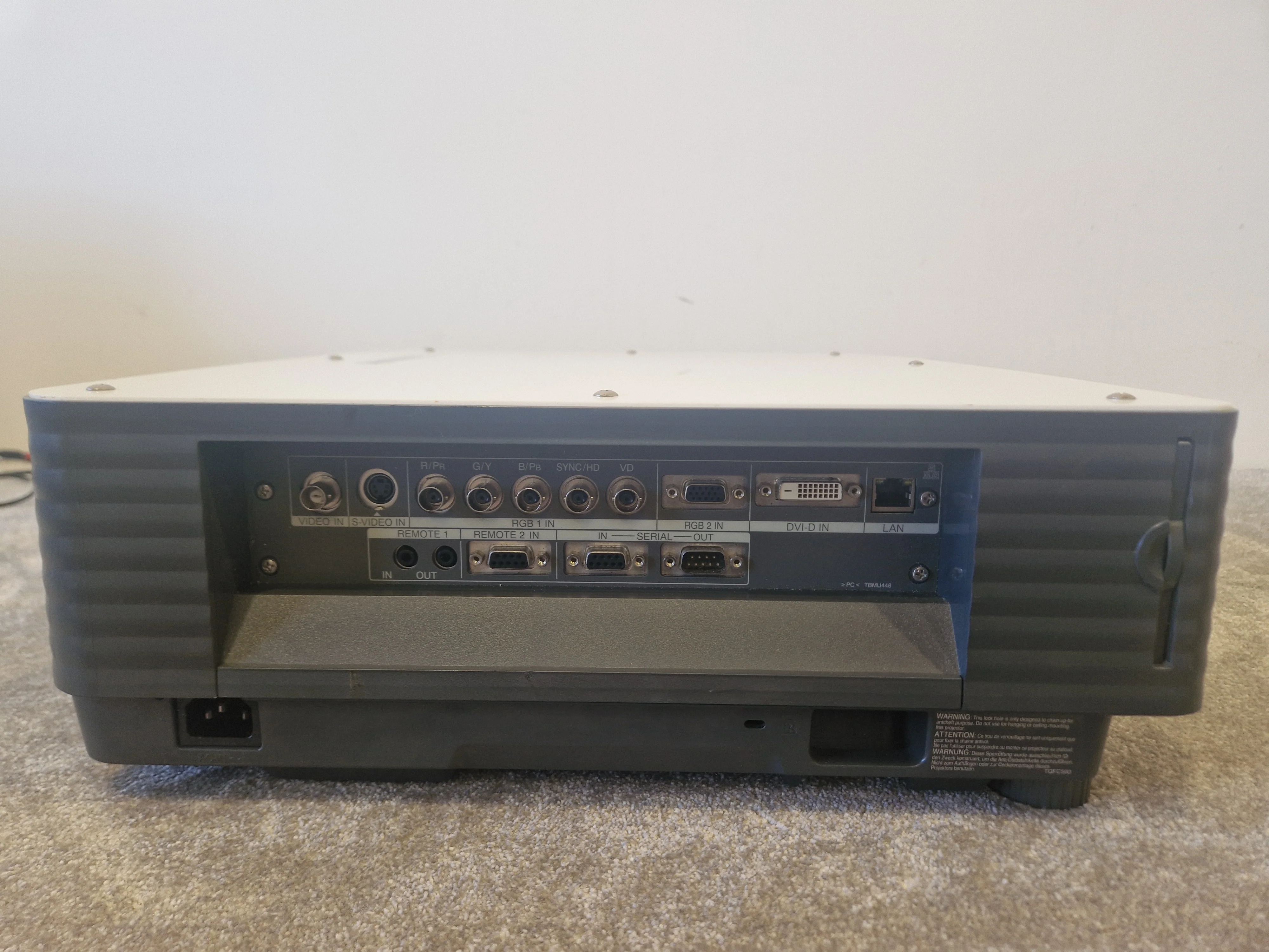 Panasonic PT-D5600E DLP Projector - 5000 Lumens-XGA Resolution - Good - Image 2