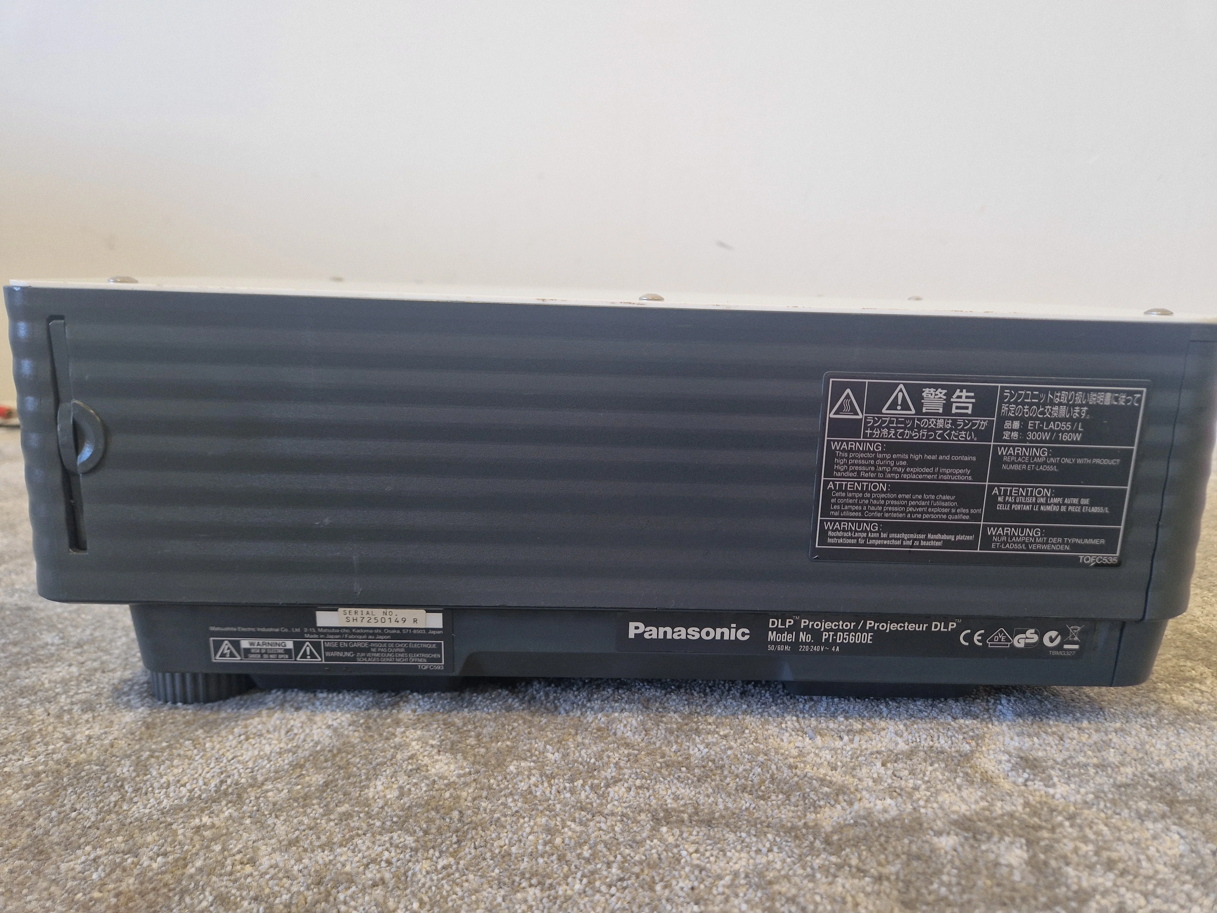 Panasonic PT-D5600E DLP Projector - 5000 Lumens-XGA Resolution - Good - Image 5