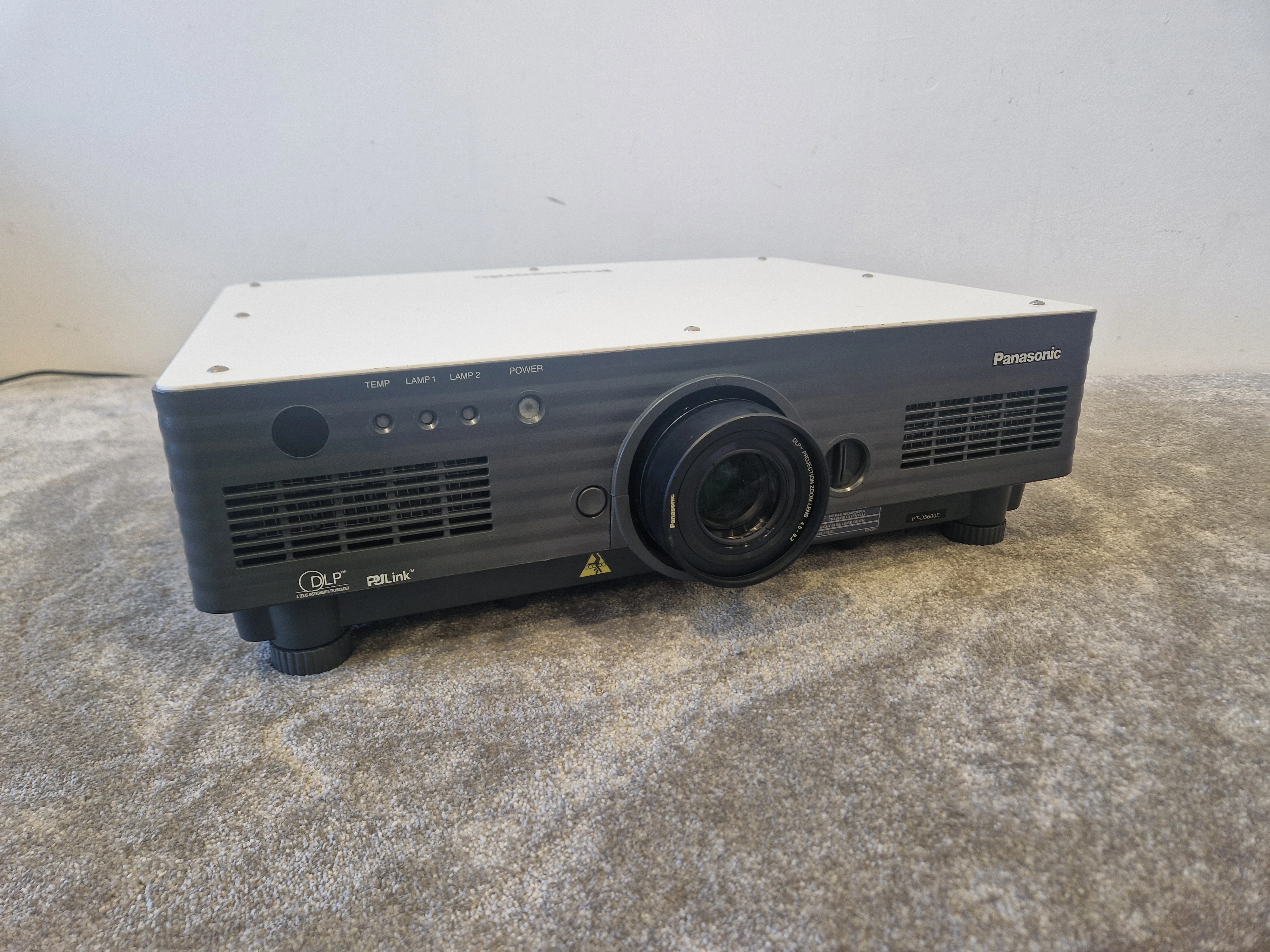 Panasonic PT-D5600E DLP Projector - 5000 Lumens-XGA Resolution - Good - Image 7