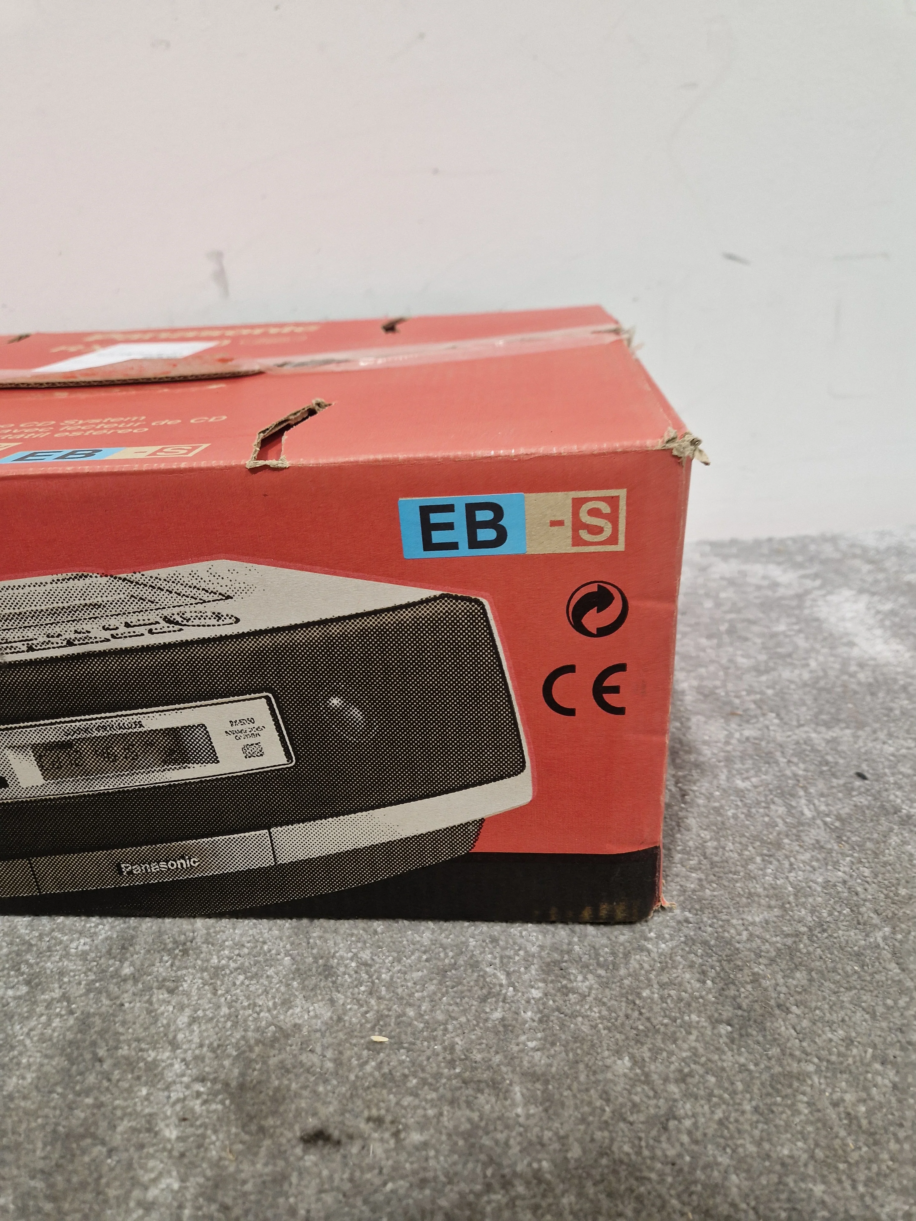 Panasonic RX-ED50 - Portable Stereo CD System - Silver/Black - Excellent w/ Manuals, Original Box & remote - Image 27