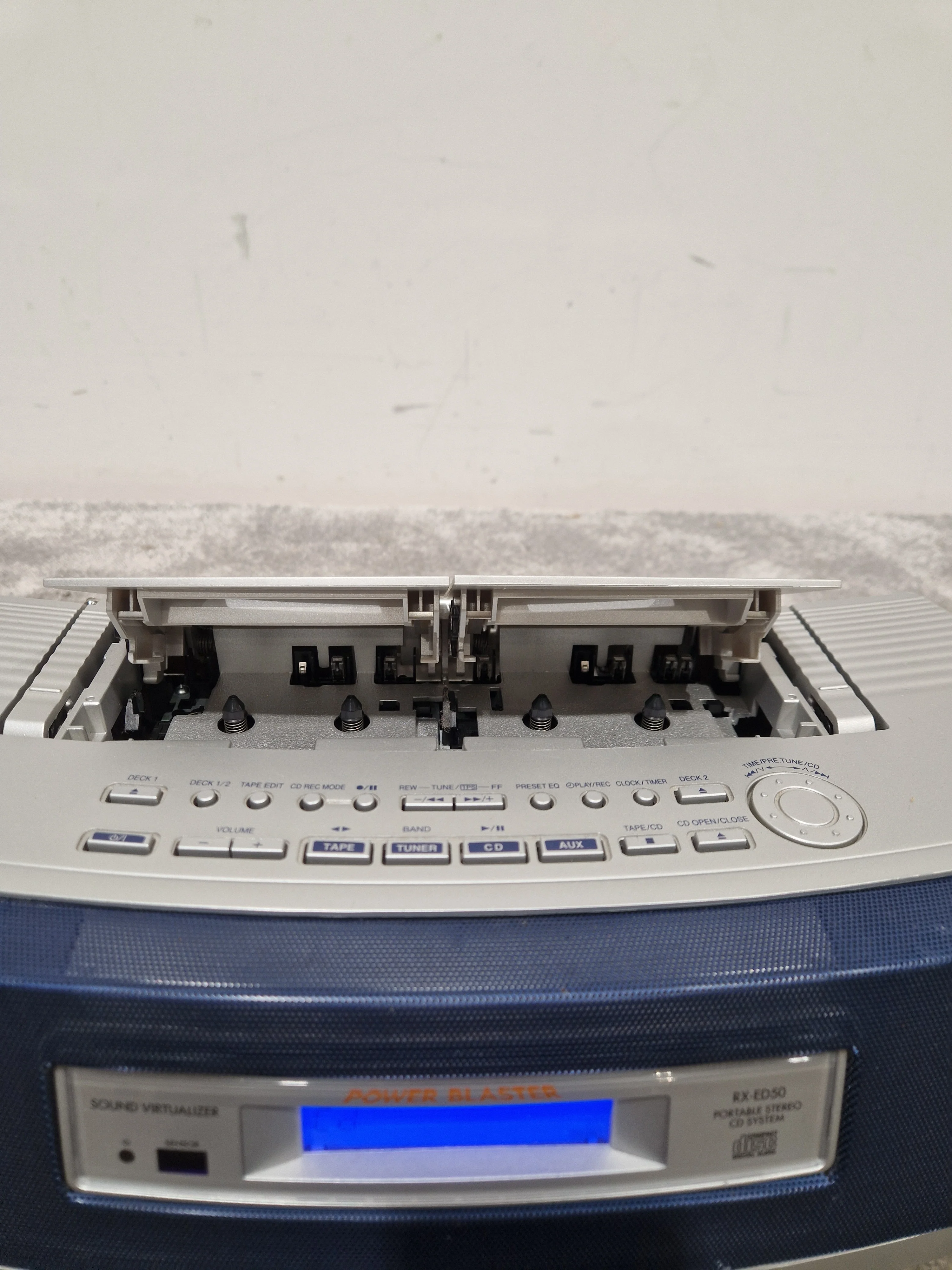 Panasonic RX-ED50 - Portable Stereo CD System - Silver/Black - Excellent w/ Manuals, Original Box & remote - Image 3