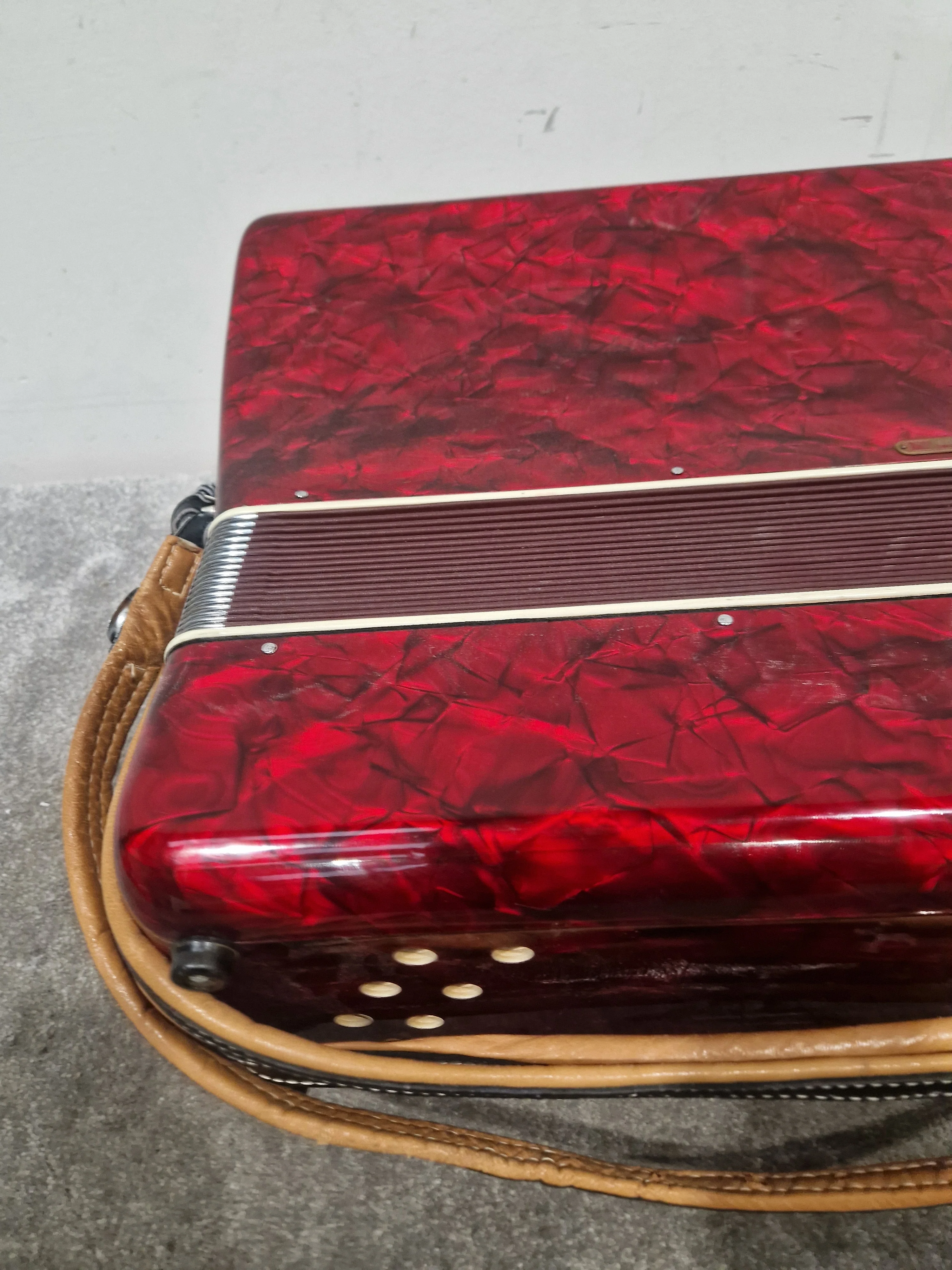 Parrot Accordion 1407 48 Bass 34 Key - Compact Design - Excellent w/ Hard Case - Image 11