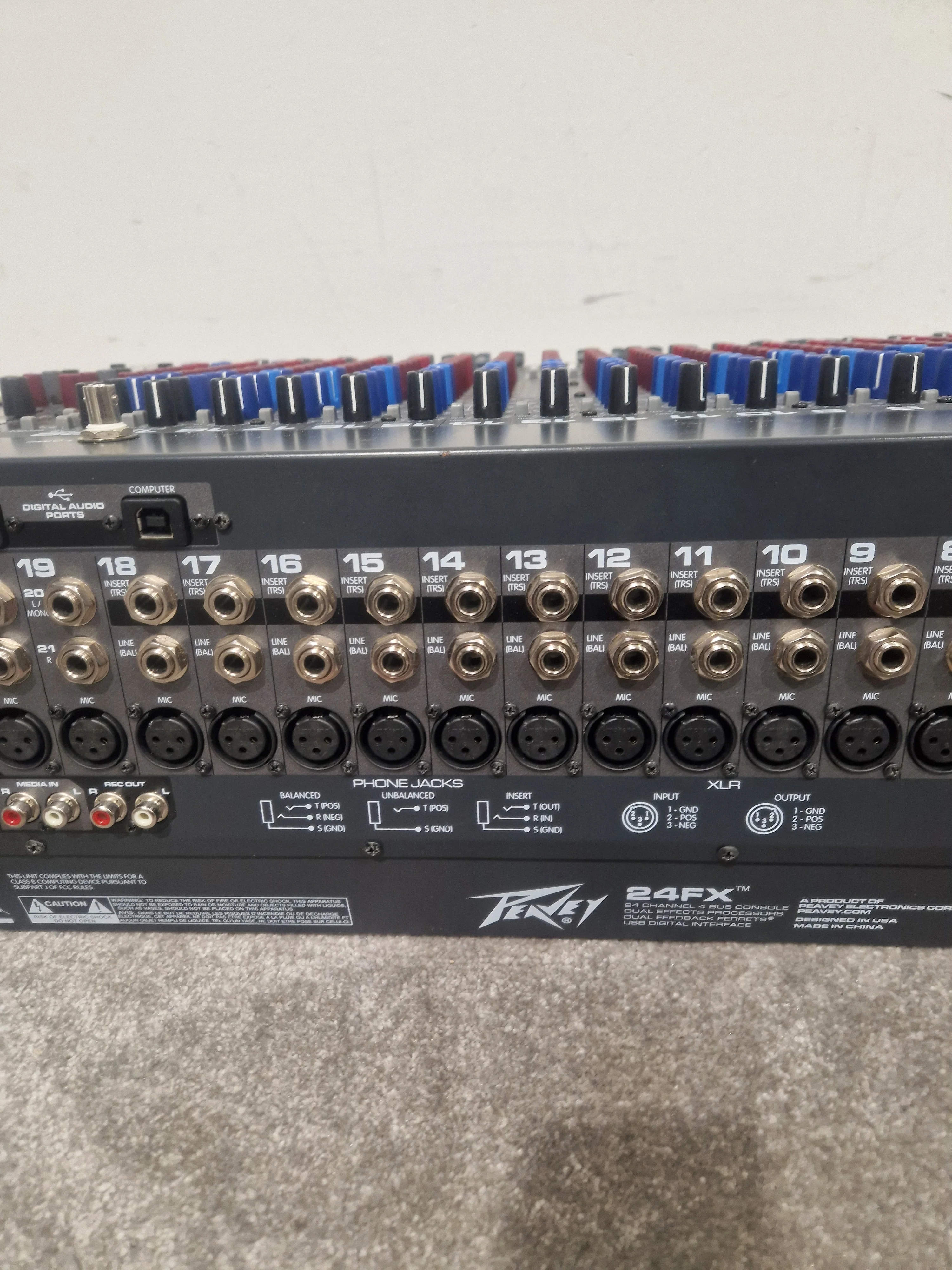 Peavey 24FX - 24-Channel Mixer - Fair - Image 16