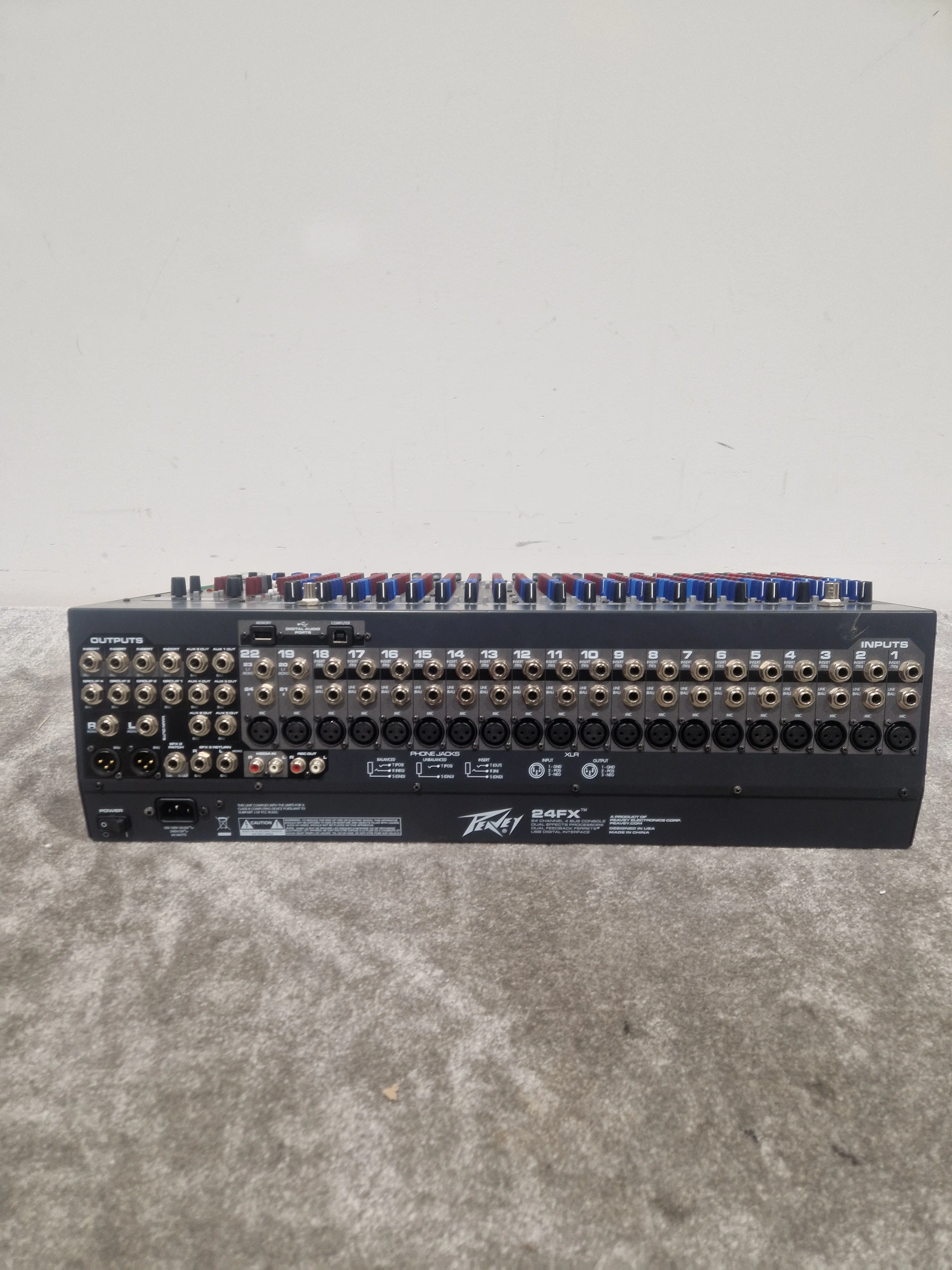 Peavey 24FX - 24-Channel Mixer - Fair - Image 2