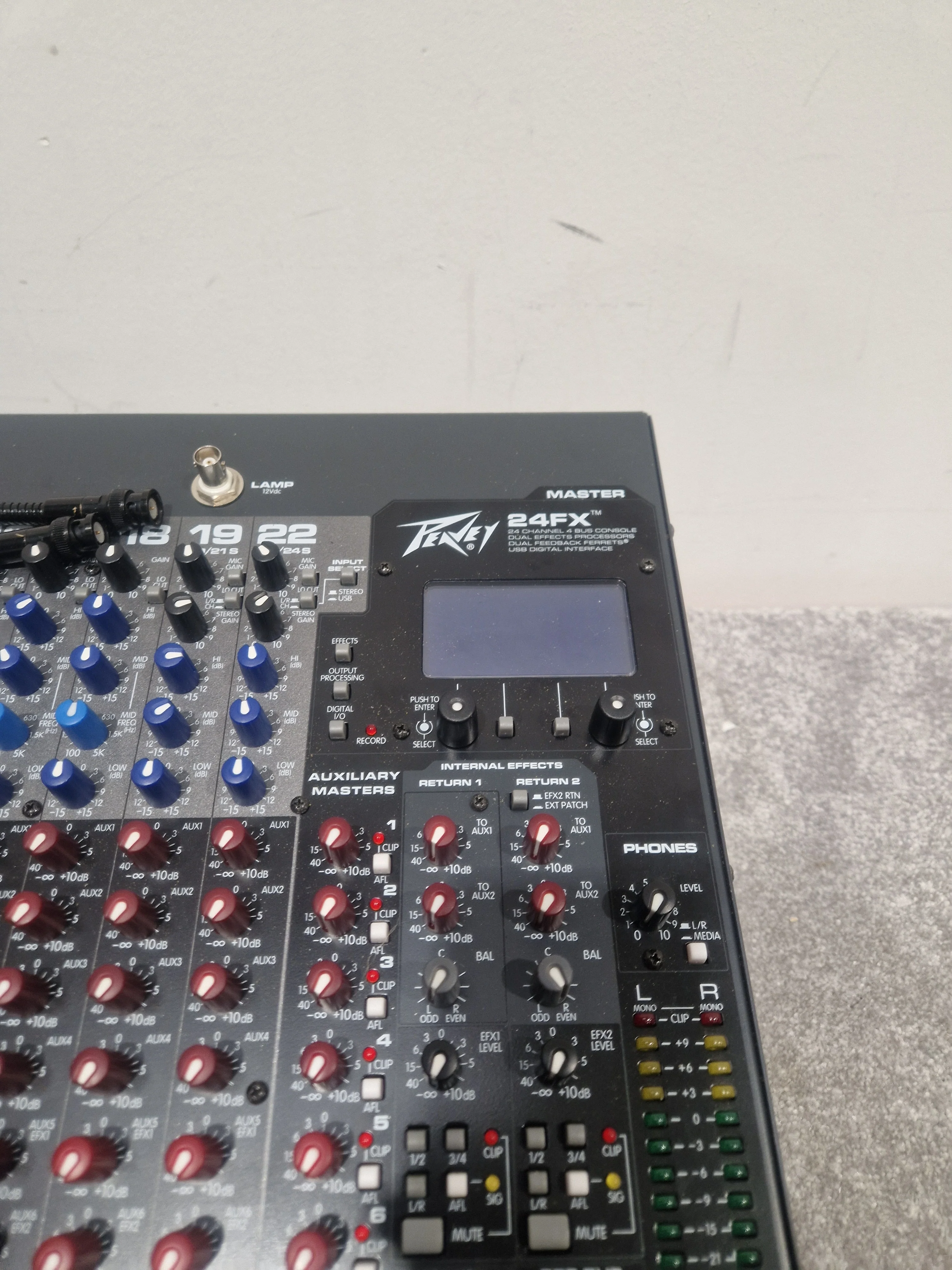 Peavey 24FX - 24-Channel Mixer - Fair - Image 3