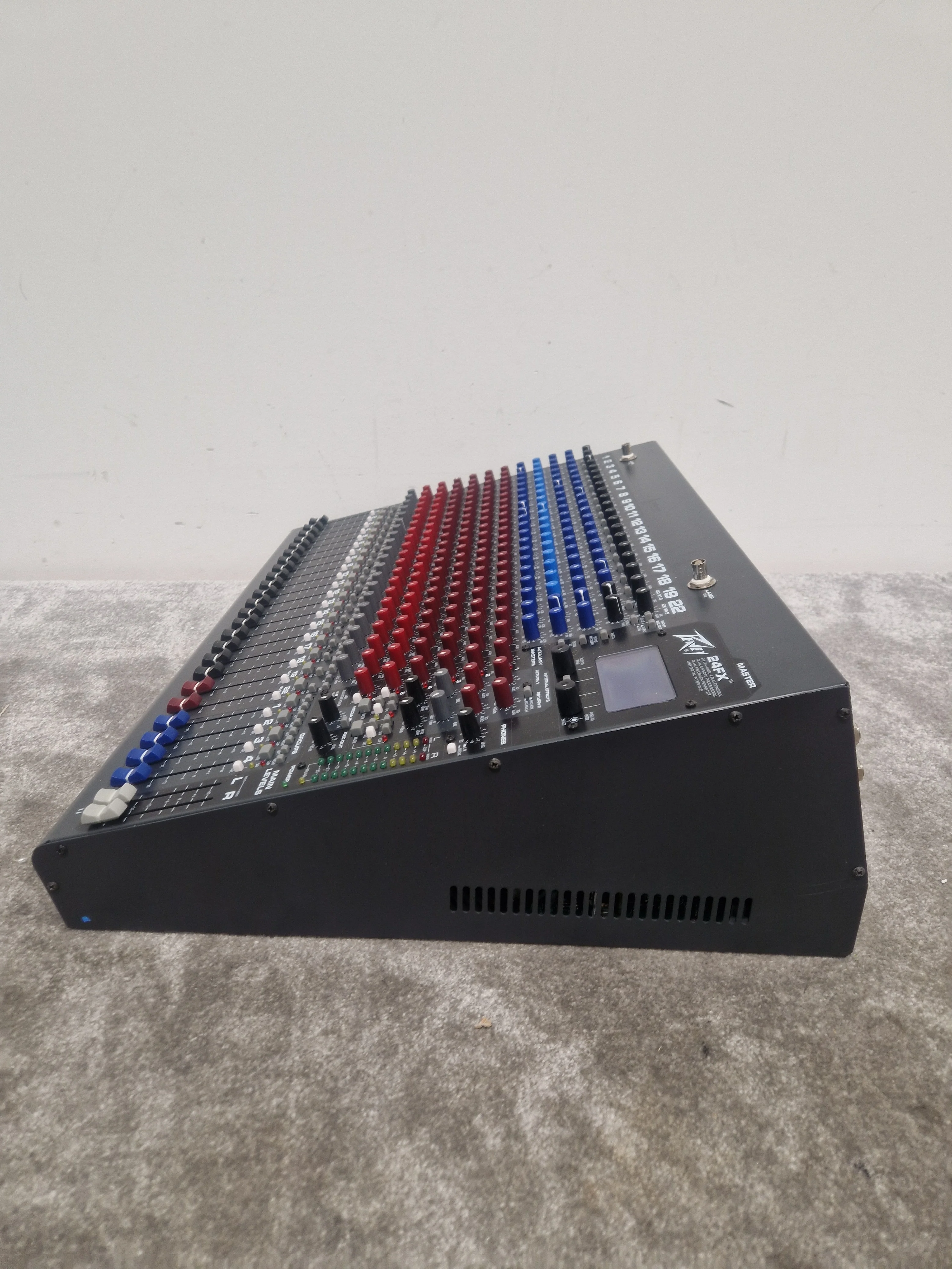 Peavey 24FX - 24-Channel Mixer - Fair - Image 4