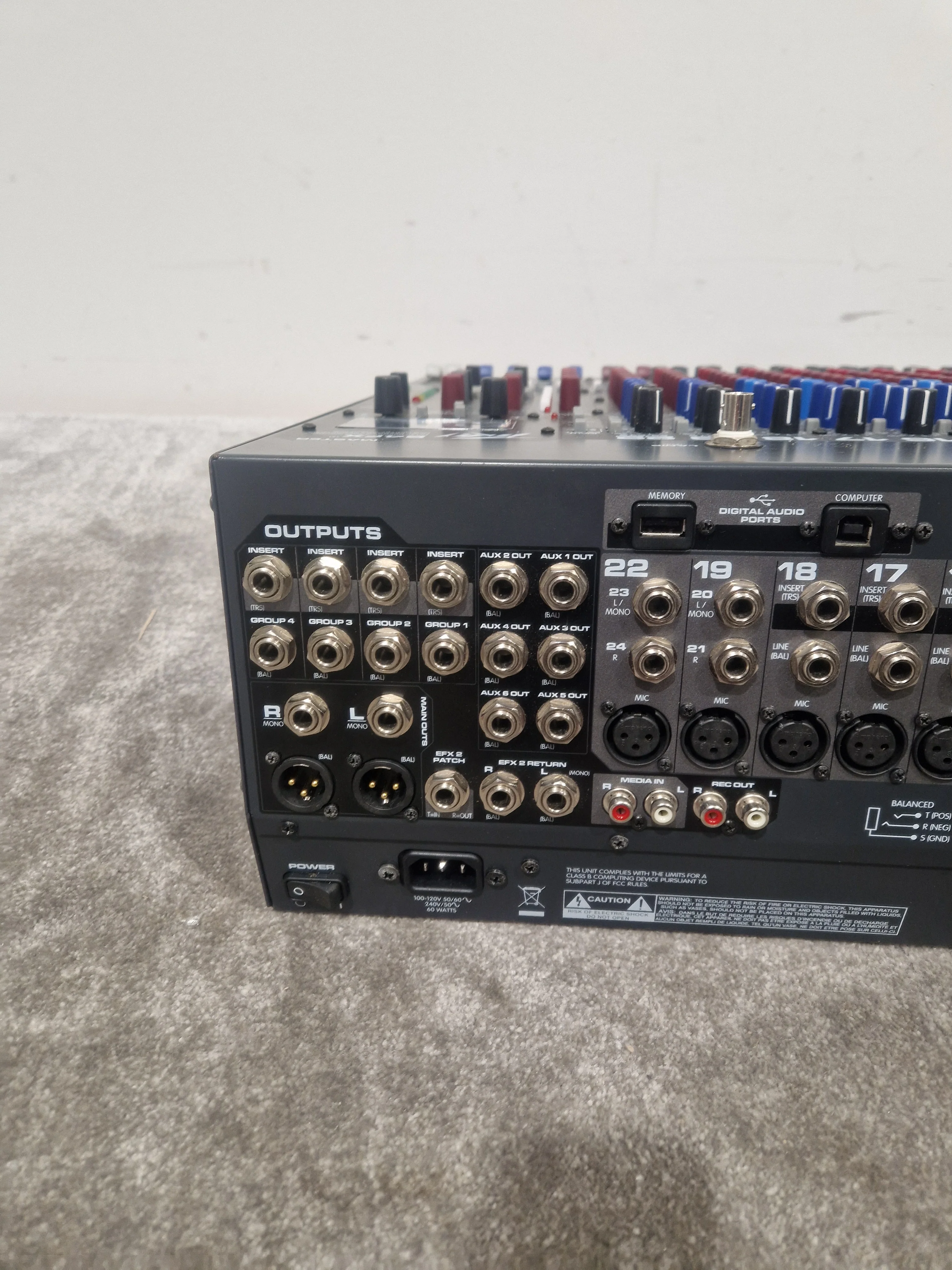 Peavey 24FX - 24-Channel Mixer - Fair - Image 7
