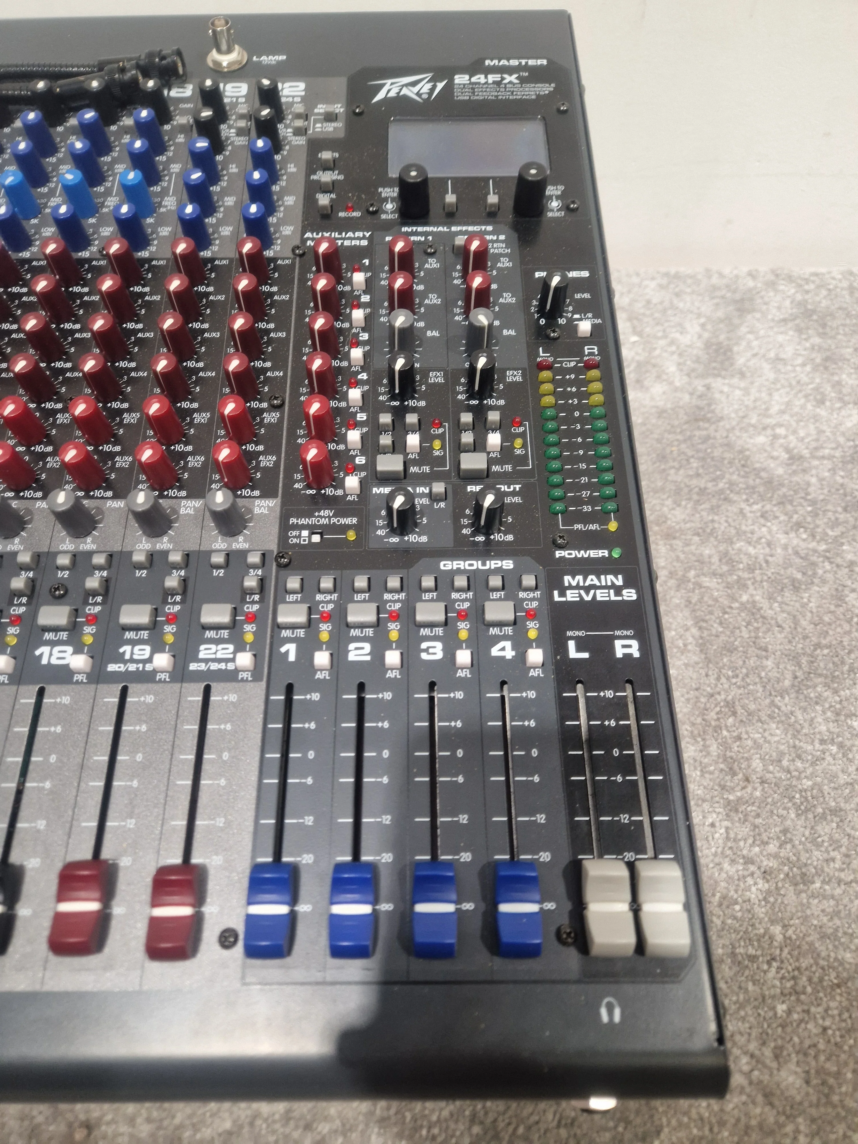 Peavey 24FX - 24-Channel Mixer - Fair - Image 8